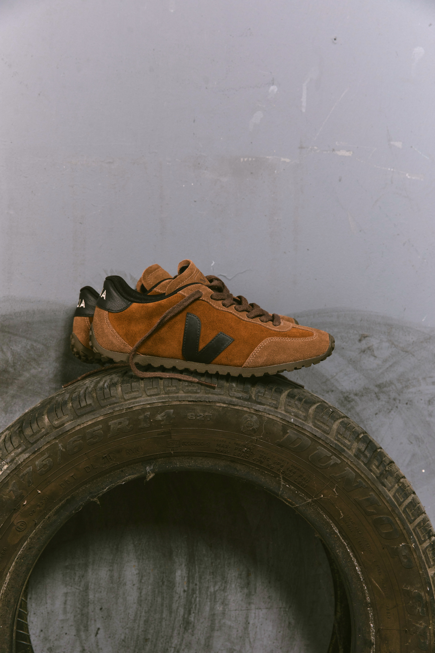 GT SUEDE COGNAC BLACK