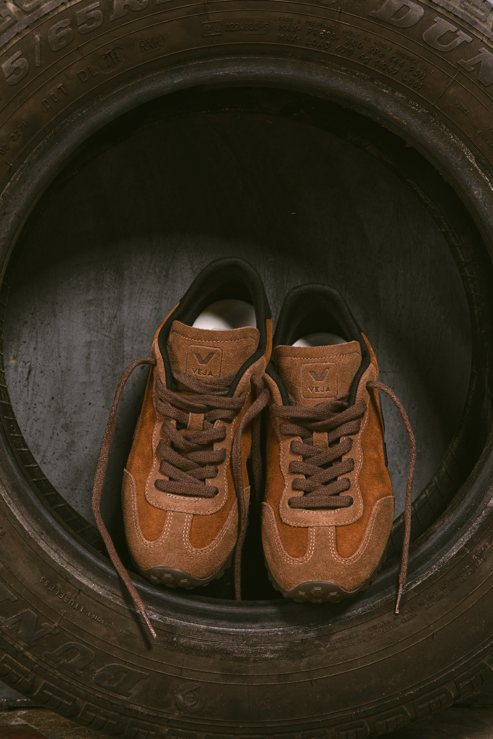 GT SUEDE COGNAC BLACK