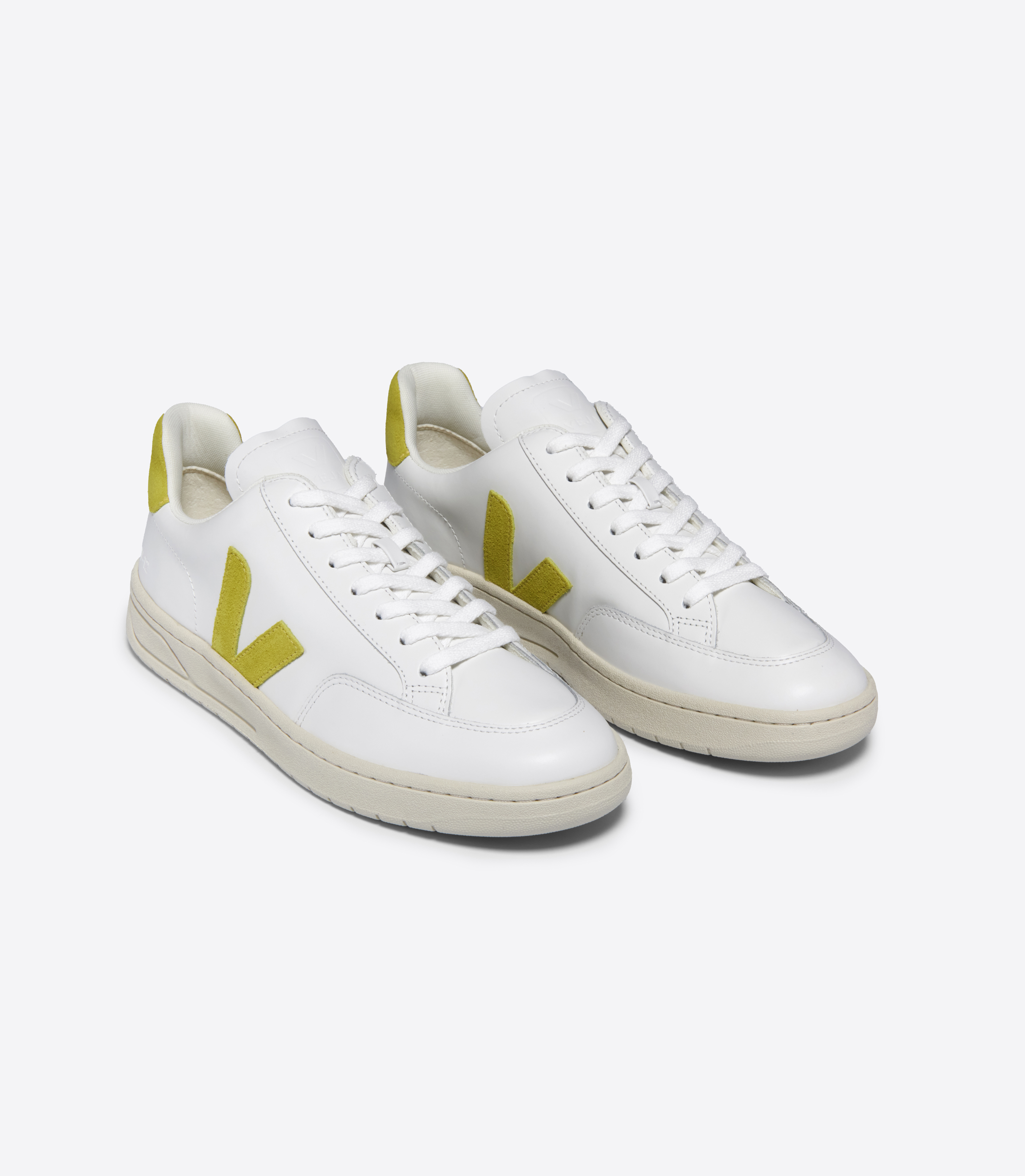V-12 LEATHER WHITE LIQUOR