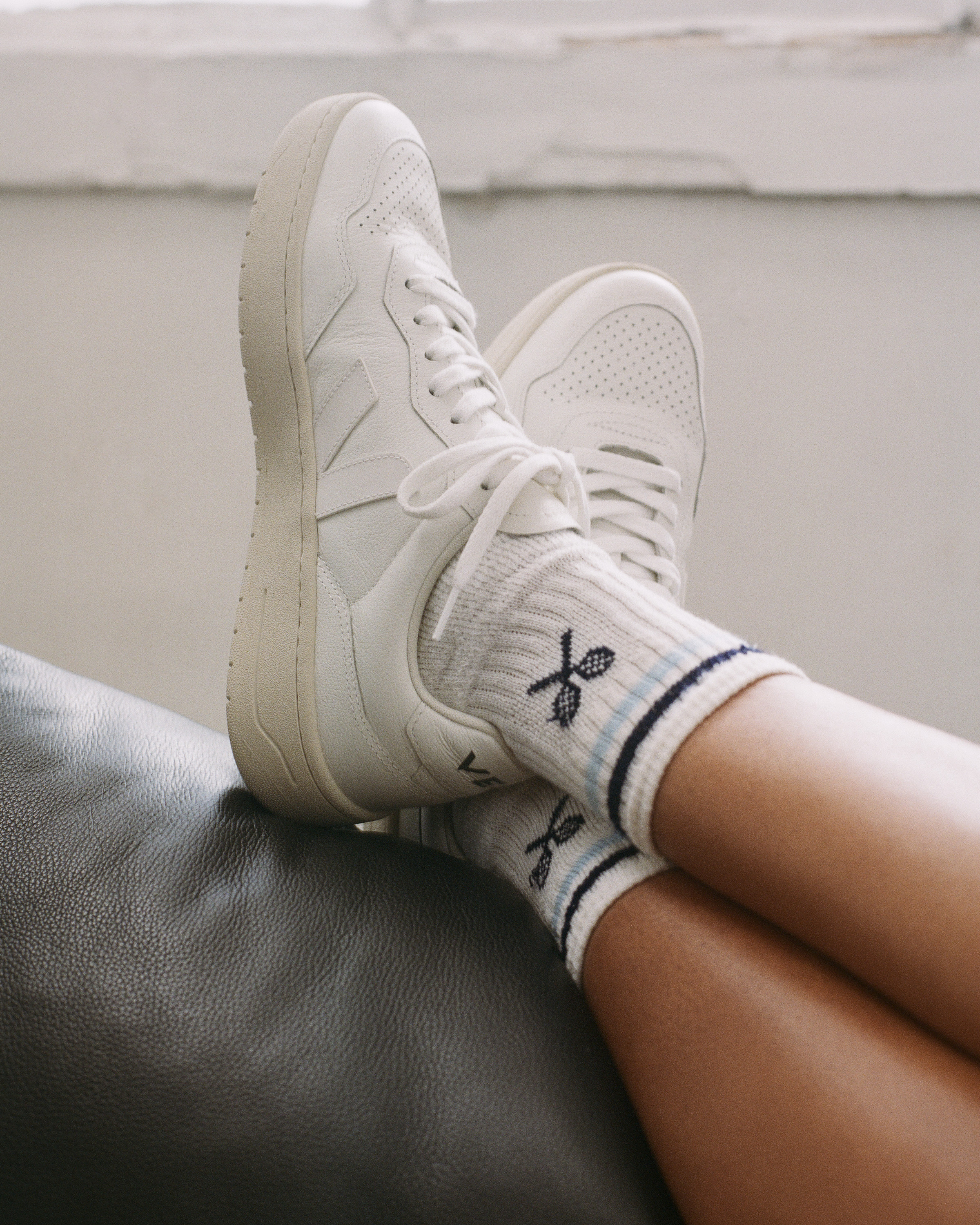 V-90 LEATHER WHITE