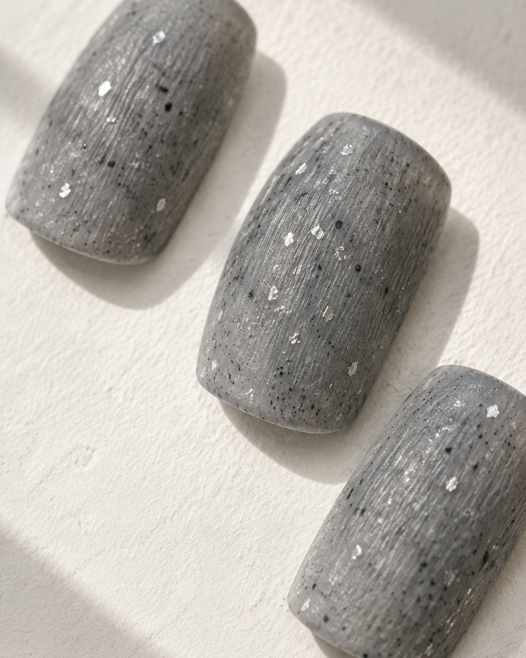 Static close-up of the brushwork