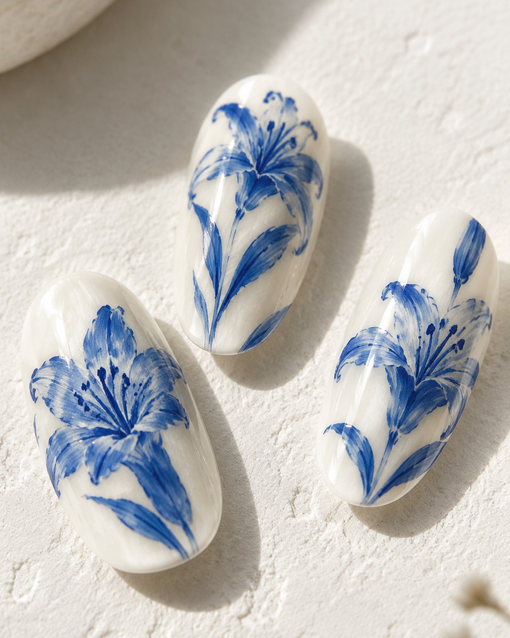 Blue & White Lily close-up of the brushwork