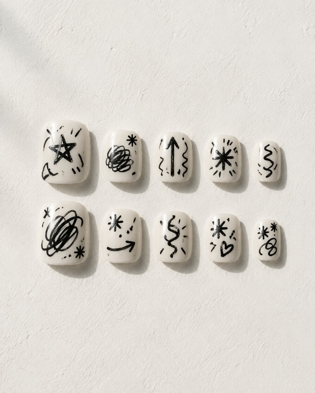 Scrawl hand-painted press-on nail set