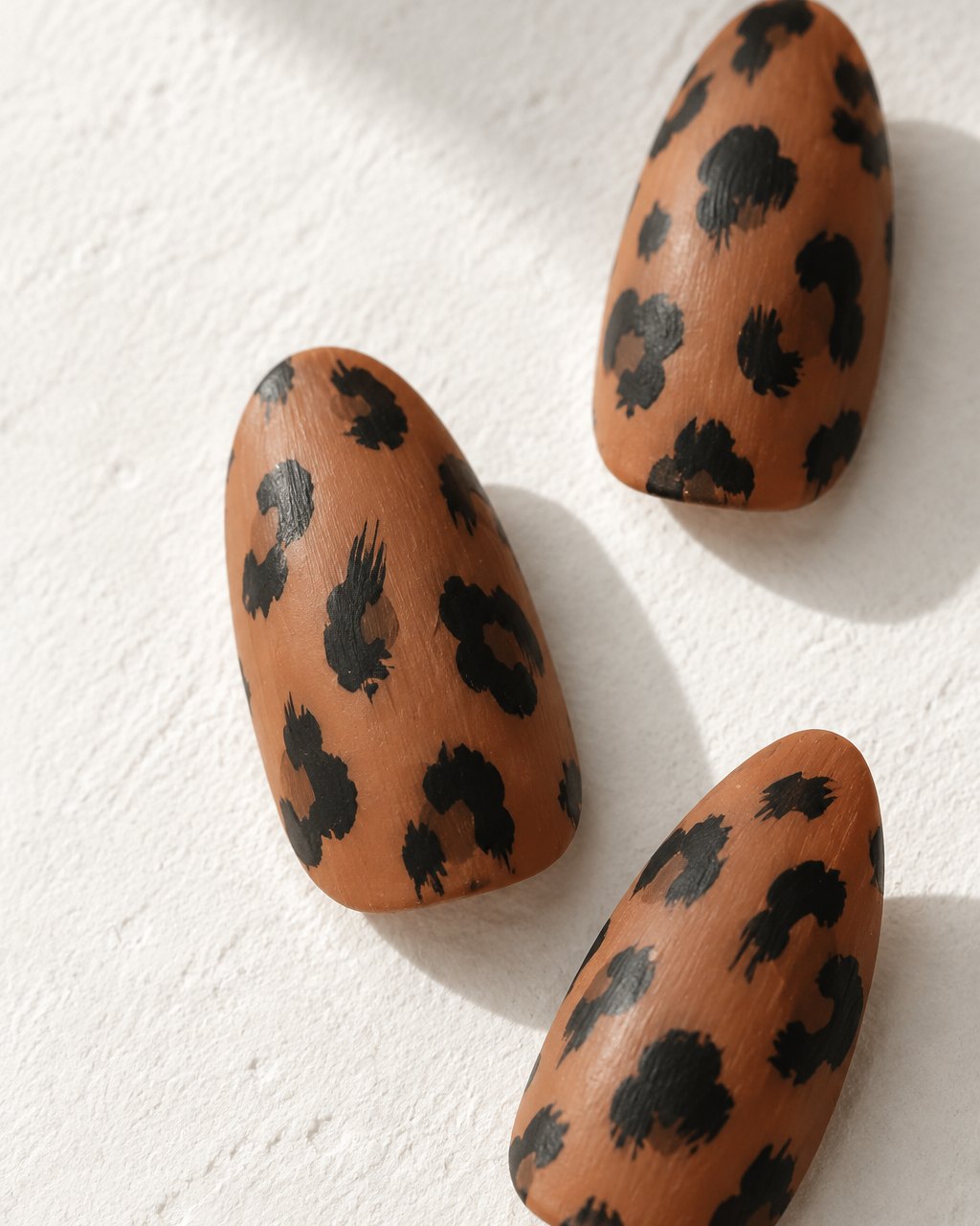 Rust Leopard close-up of the brushwork