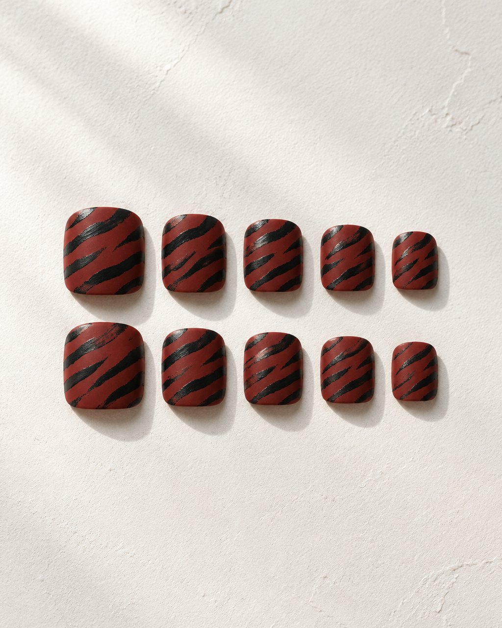 Tiger Stroke hand-painted press-on nail set