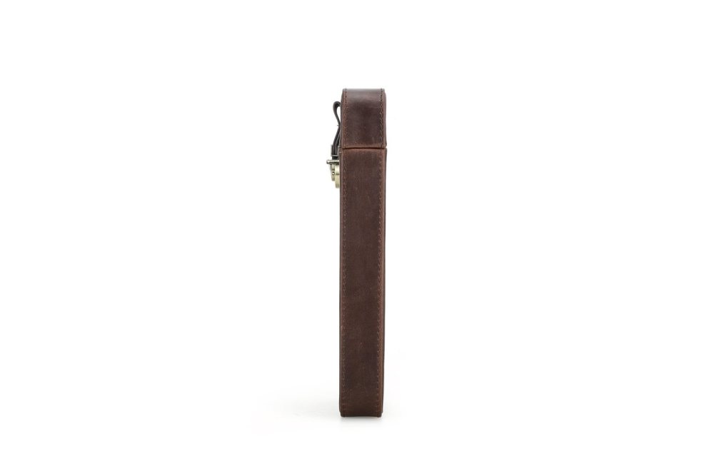 Side profile of the CF5018 showing its slim 25 mm depth
