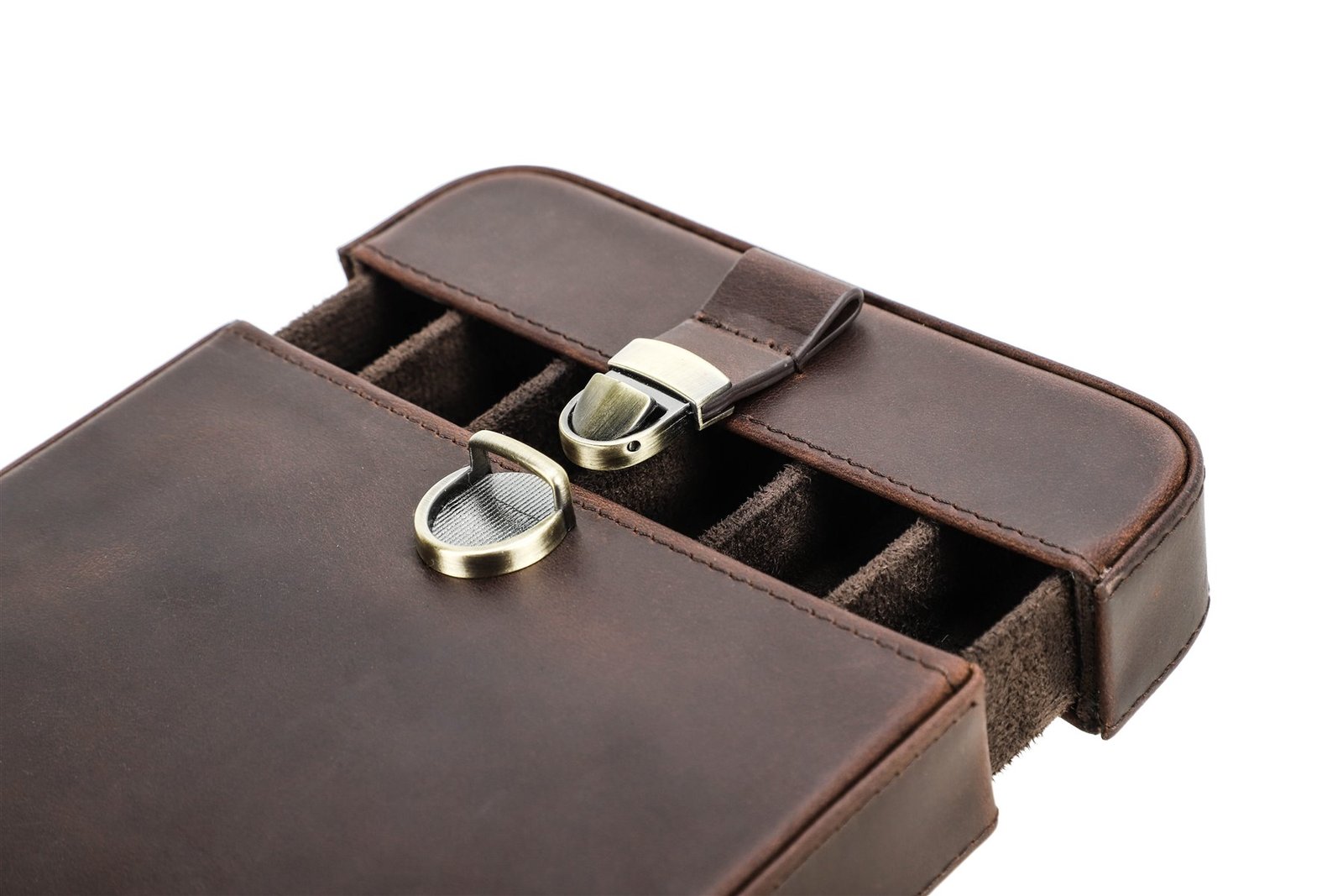 Close-up of the six cigar slots of the CF5019 case