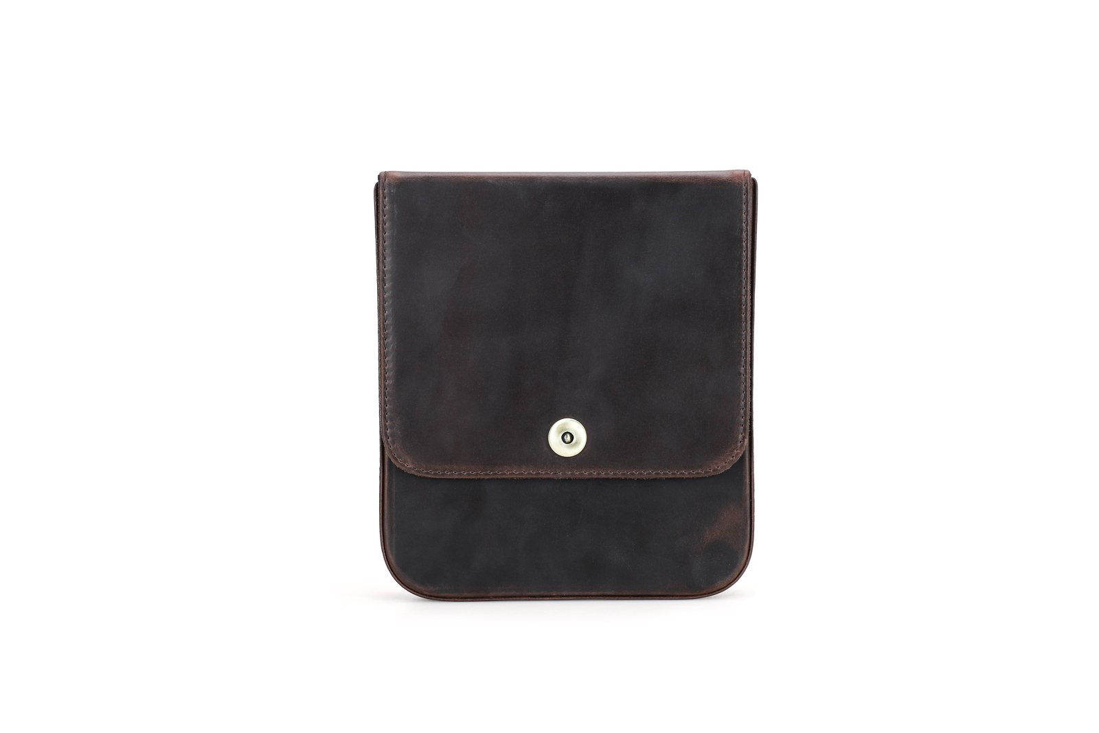 CF5021 4-cigar leather flap case closed, front view on a white background