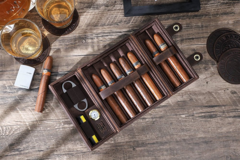 CF5029 seven cigars in the leather box on a wooden table