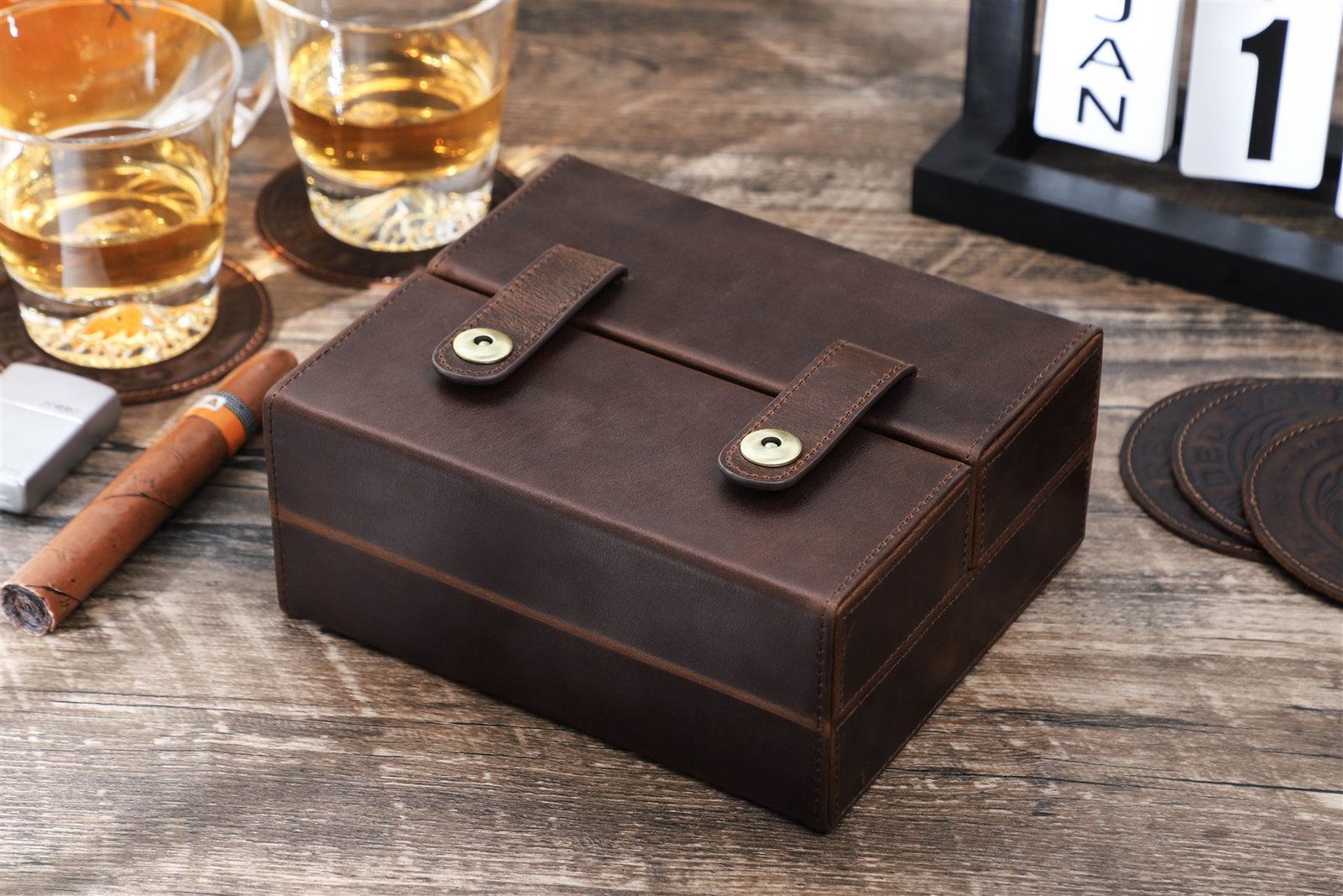 Closed CF5029 double-open leather cigar box on a wooden table