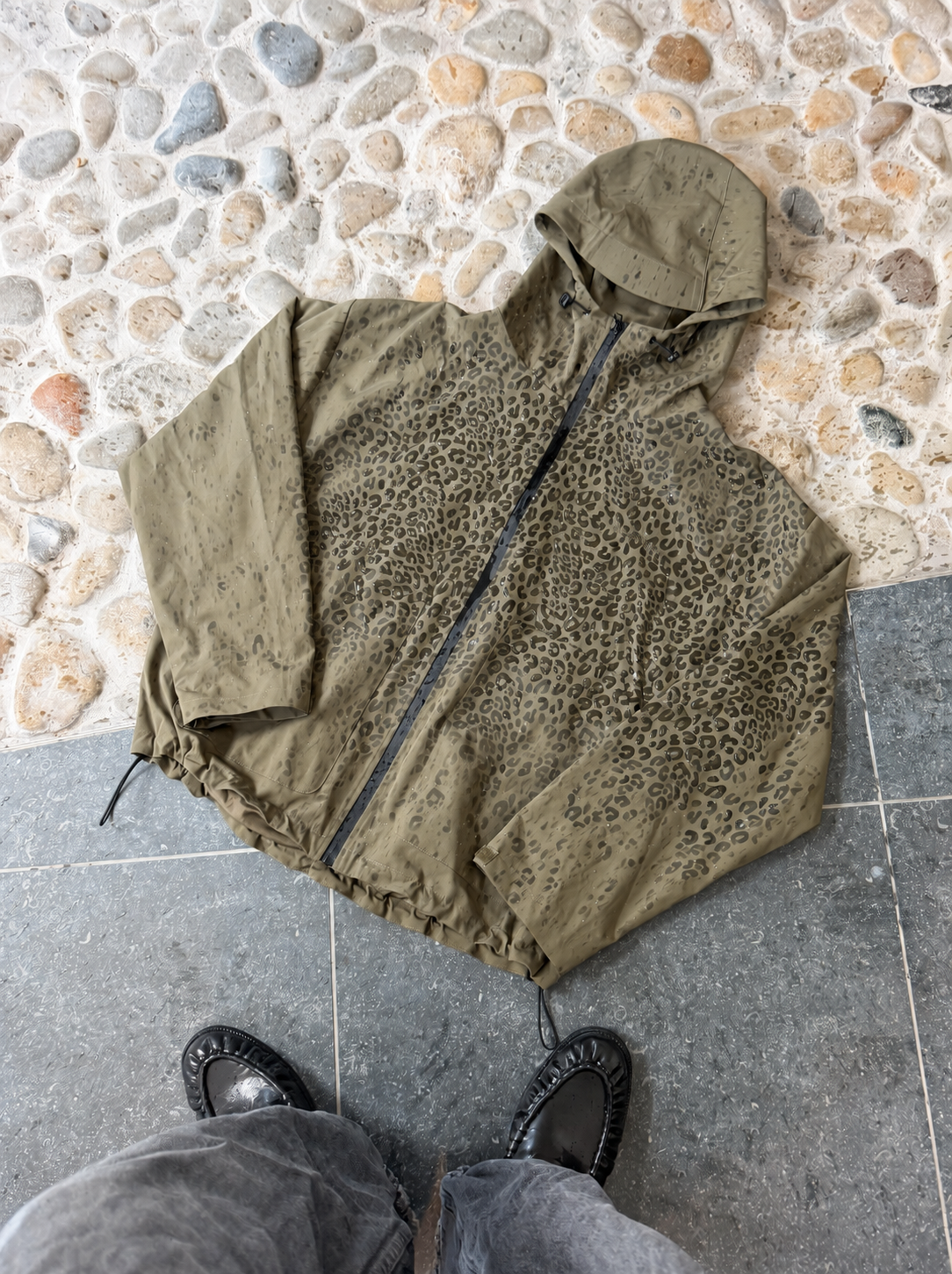 Water Reactive Cheetah Rain Jacket - Green — source media 4