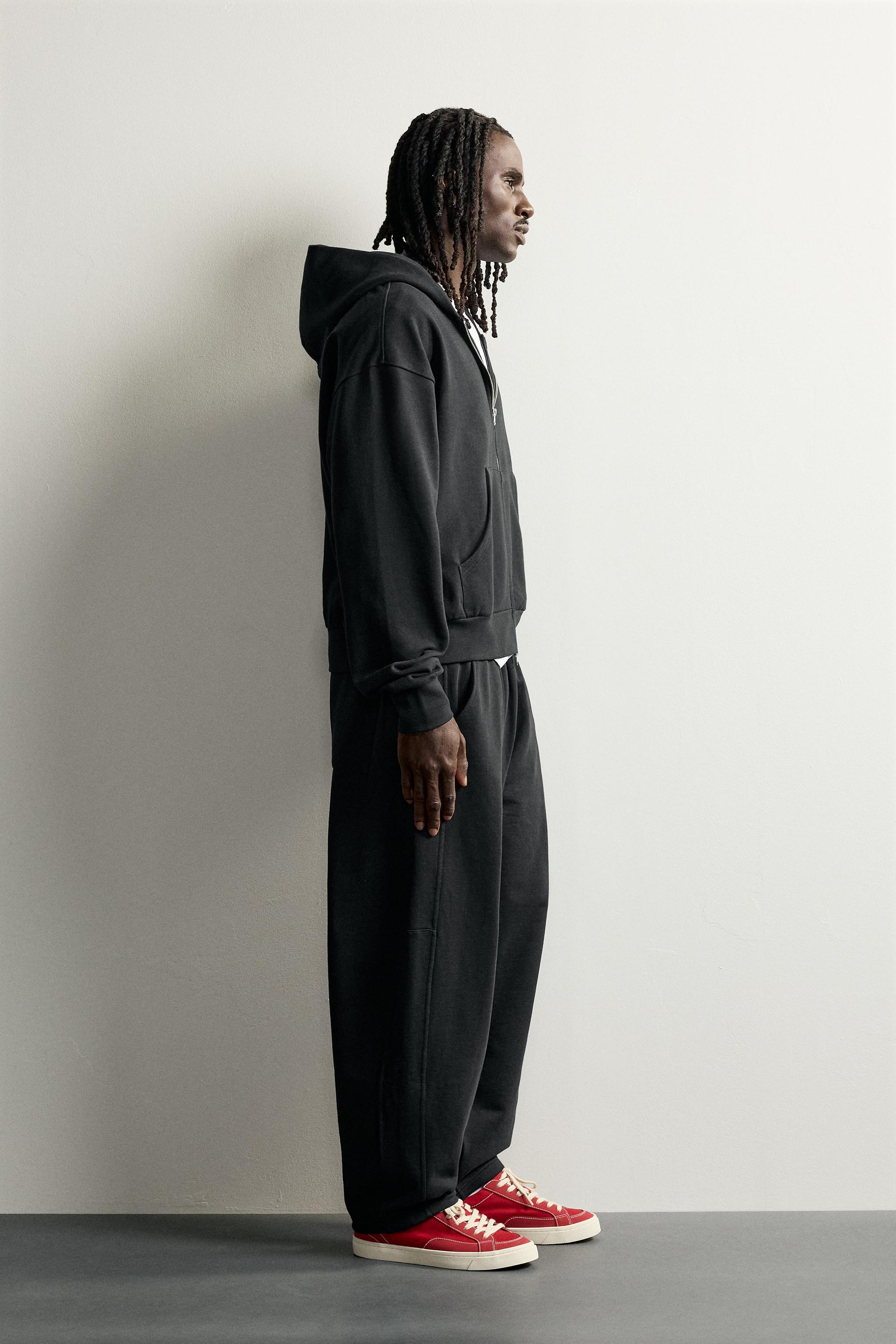 BASIC BOXY-FIT ZIP-UP HOODIE - Black