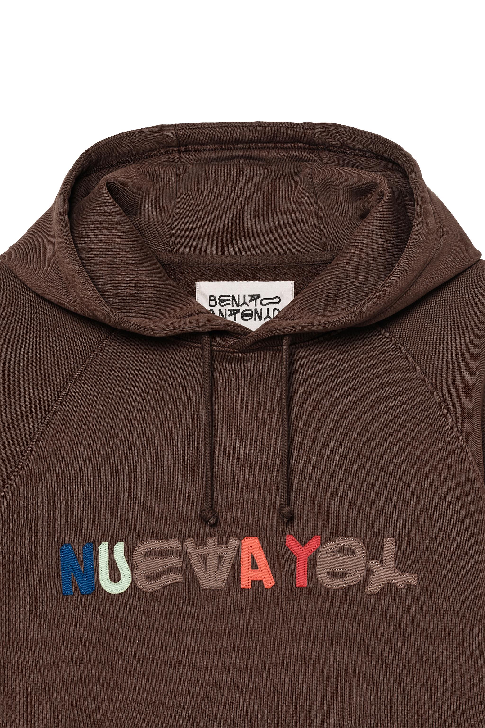 “NUEVA YOL” PATCHES HOODIE SWEATSHIRT - Brown
