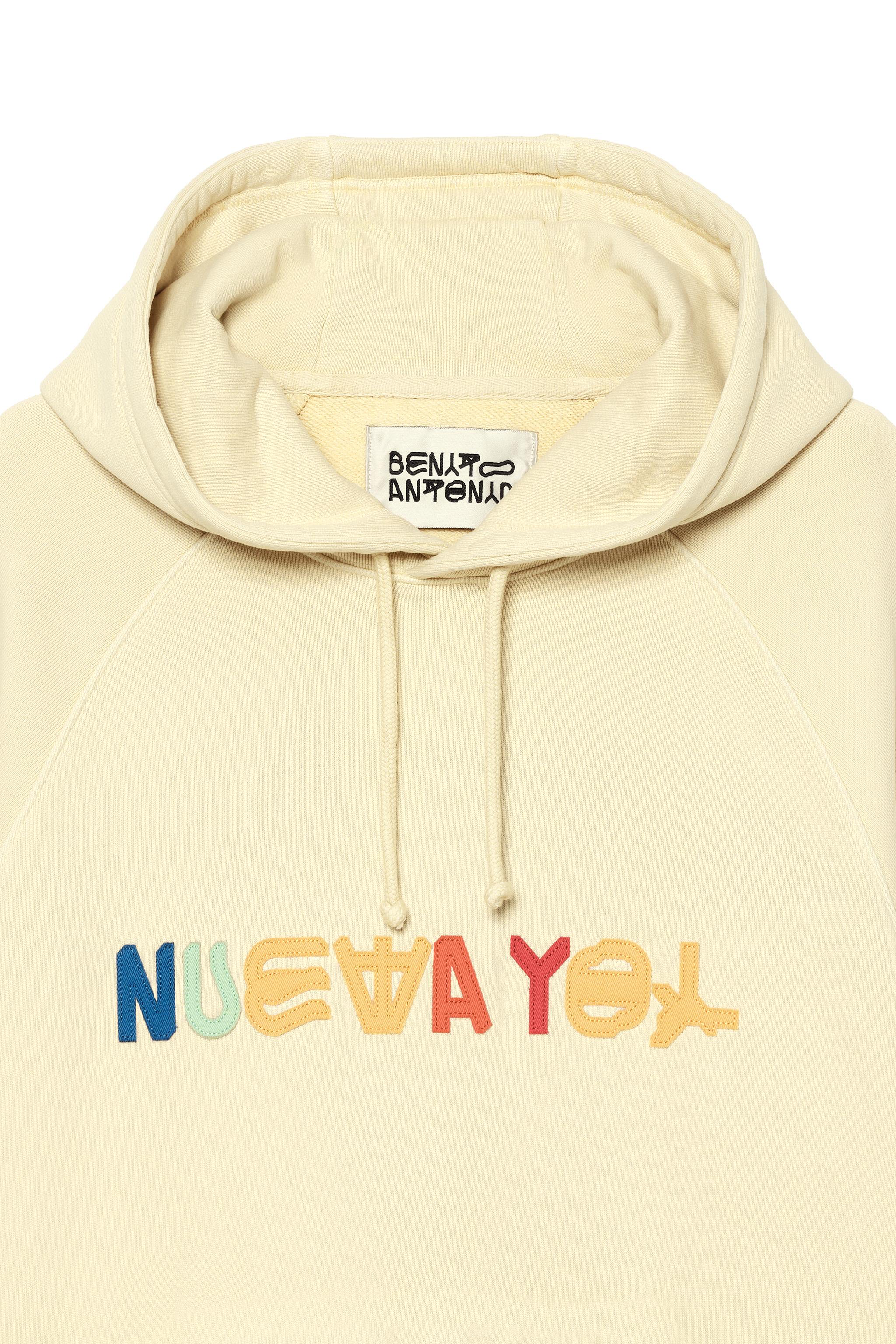 “NUEVA YOL” PATCHES HOODIE SWEATSHIRT - Vanilla