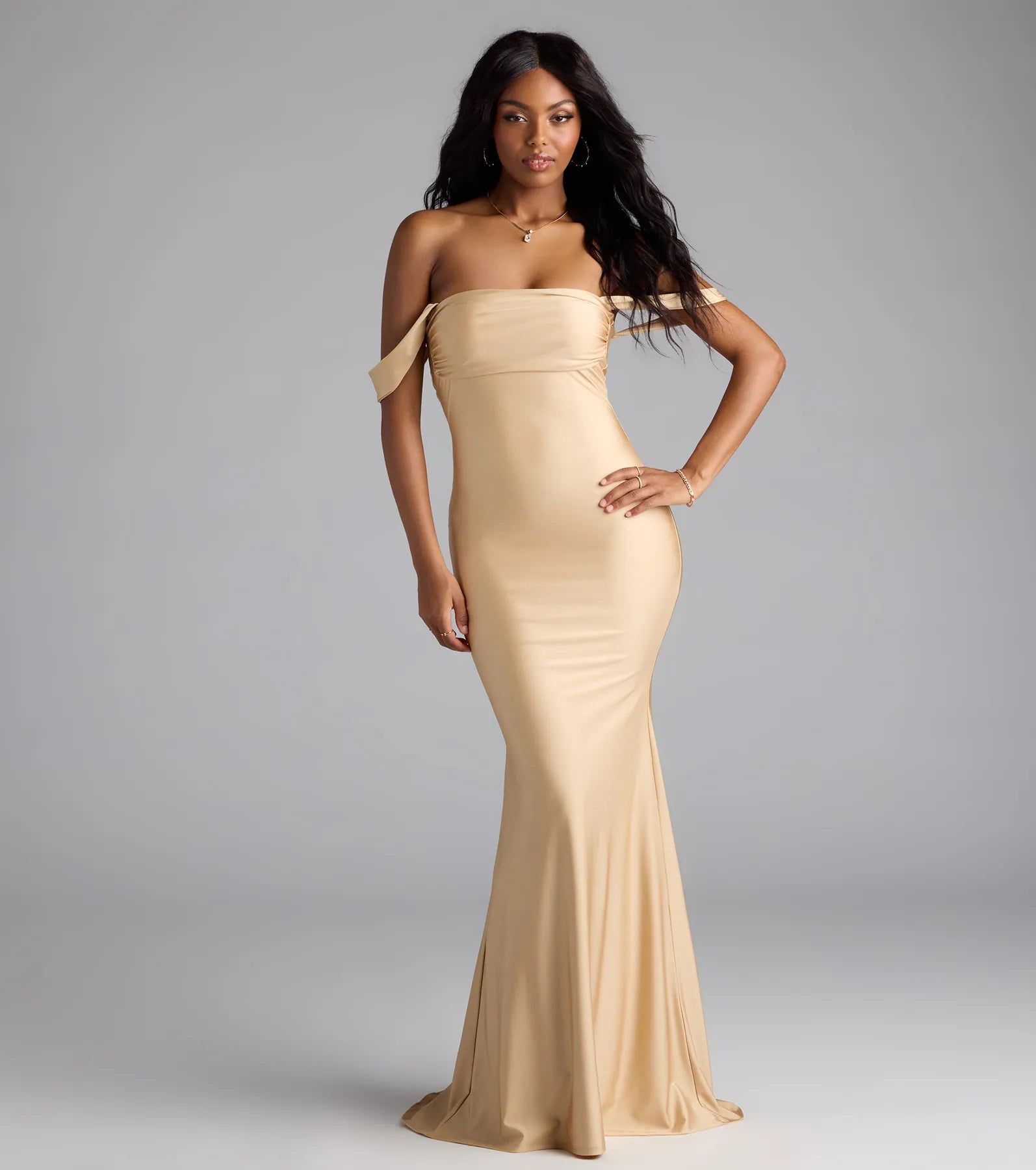 Maylah Off-The-Shoulder Mermaid Dress - GOLD