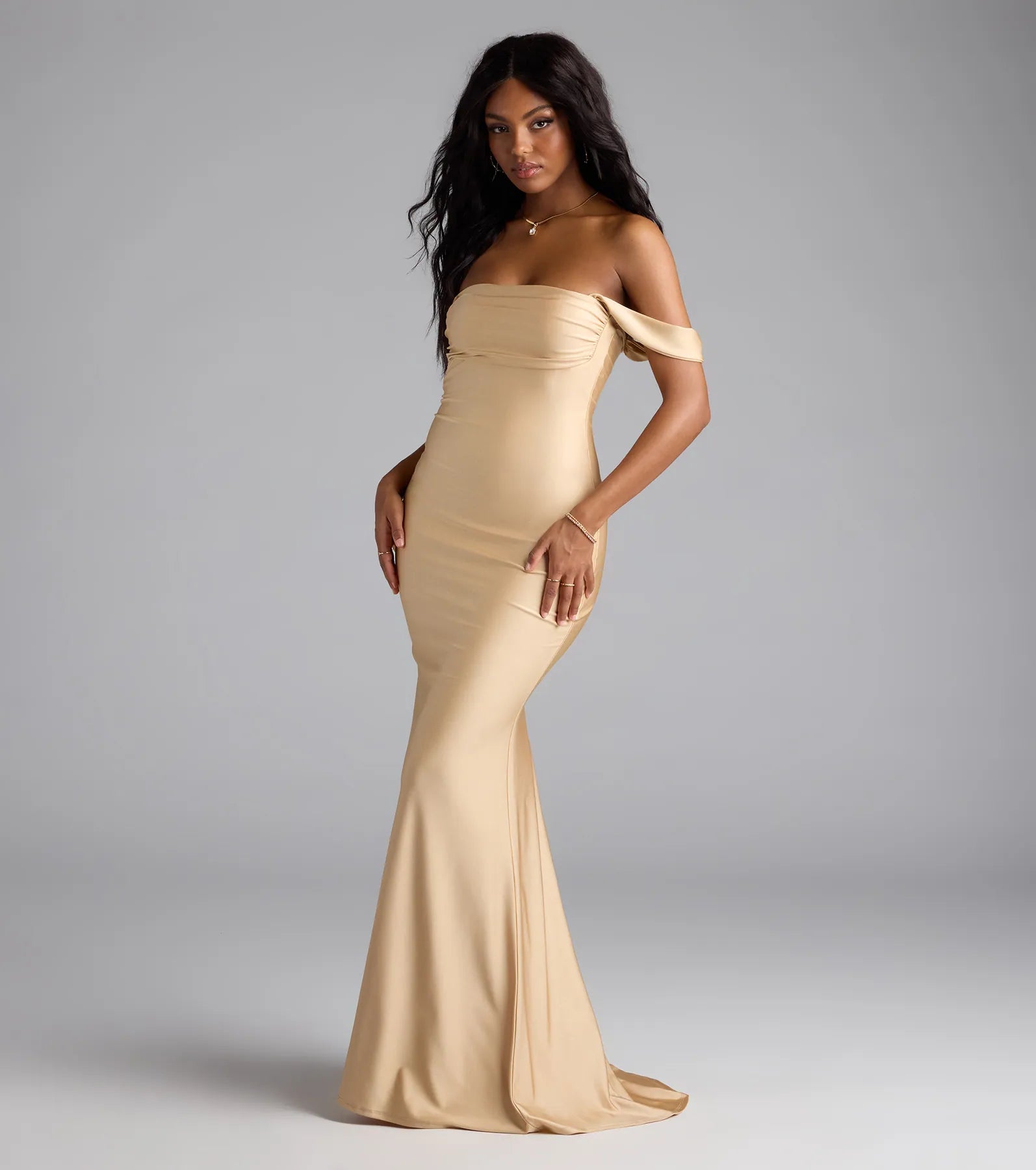 Maylah Off-The-Shoulder Mermaid Dress - GOLD