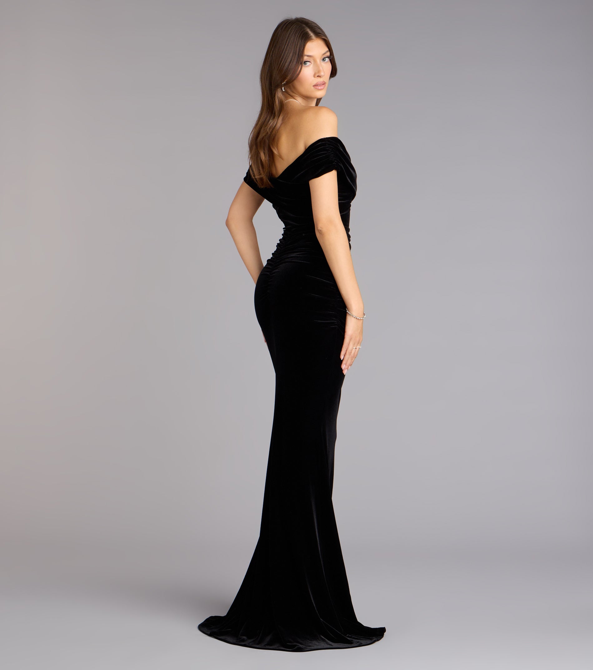 Gemma Velvet Off-The-Shoulder Mermaid Dress - BLACK