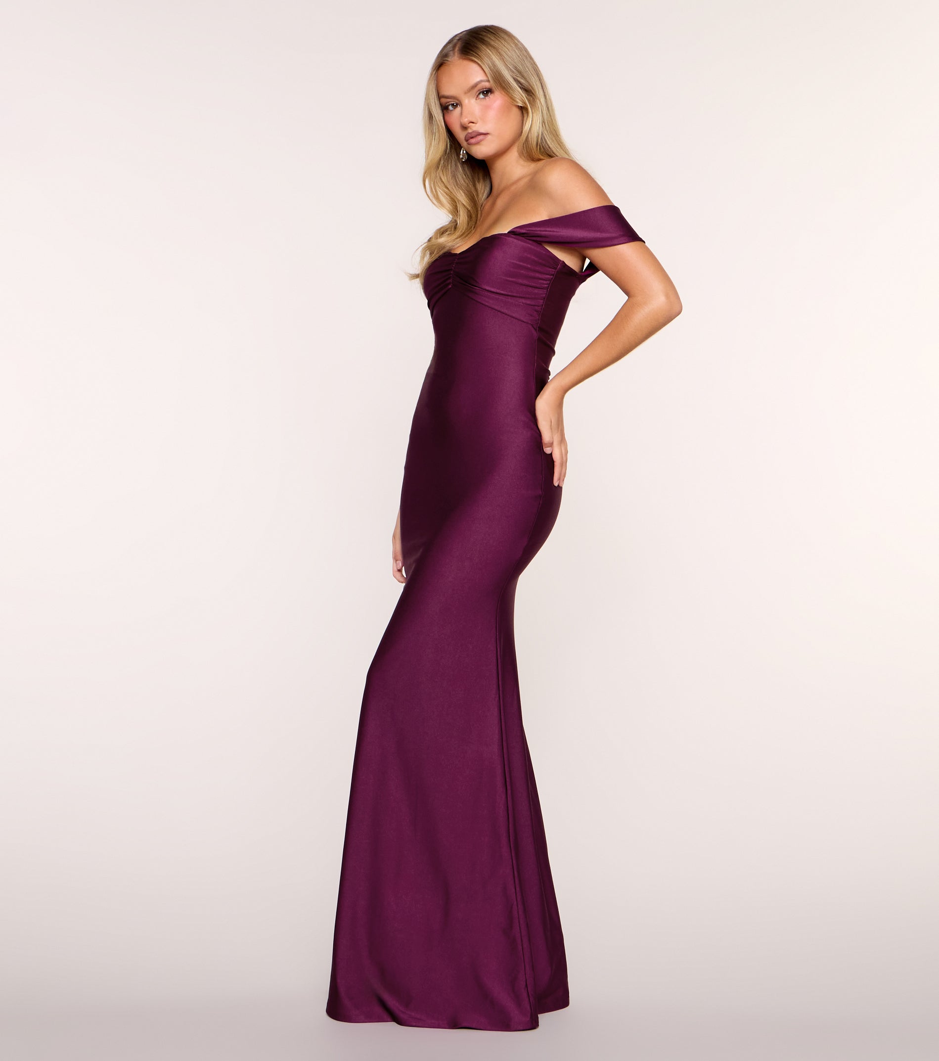 Rae Off-The-Shoulder Mermaid Formal Dress - PLUM