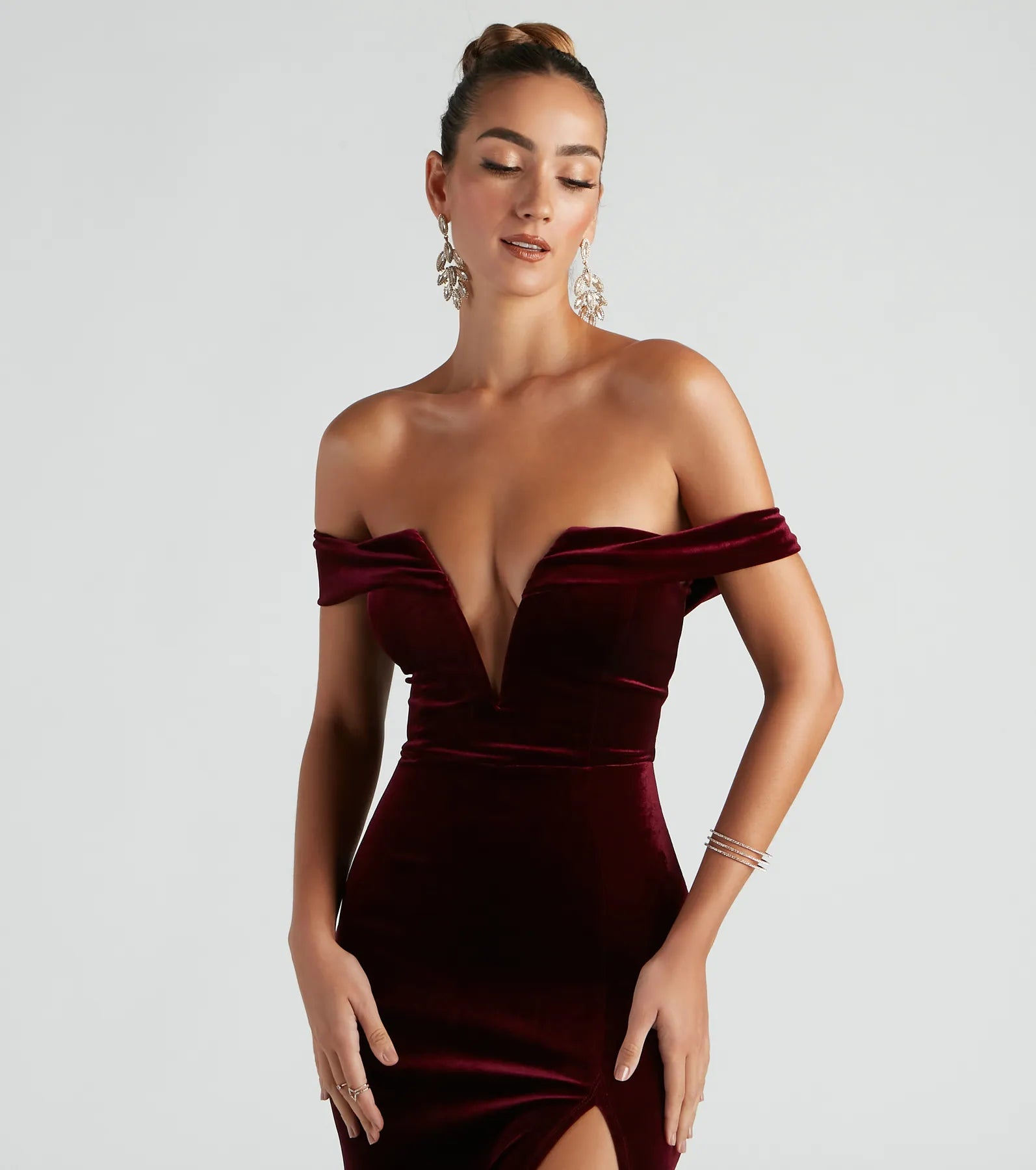 Kerri Formal Velvet Mermaid Dress - MAROON