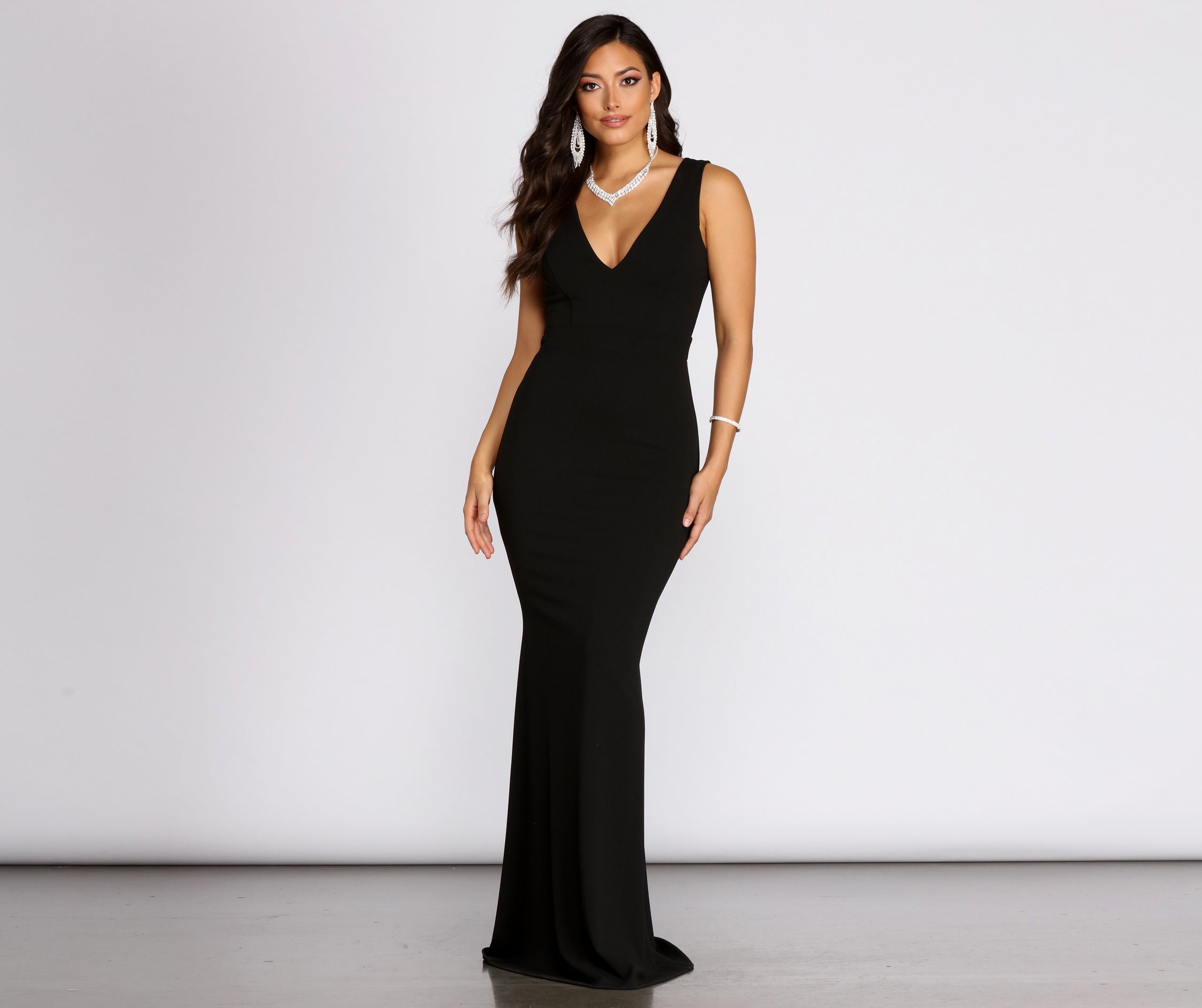 Miriam Lady In Dress - BLACK