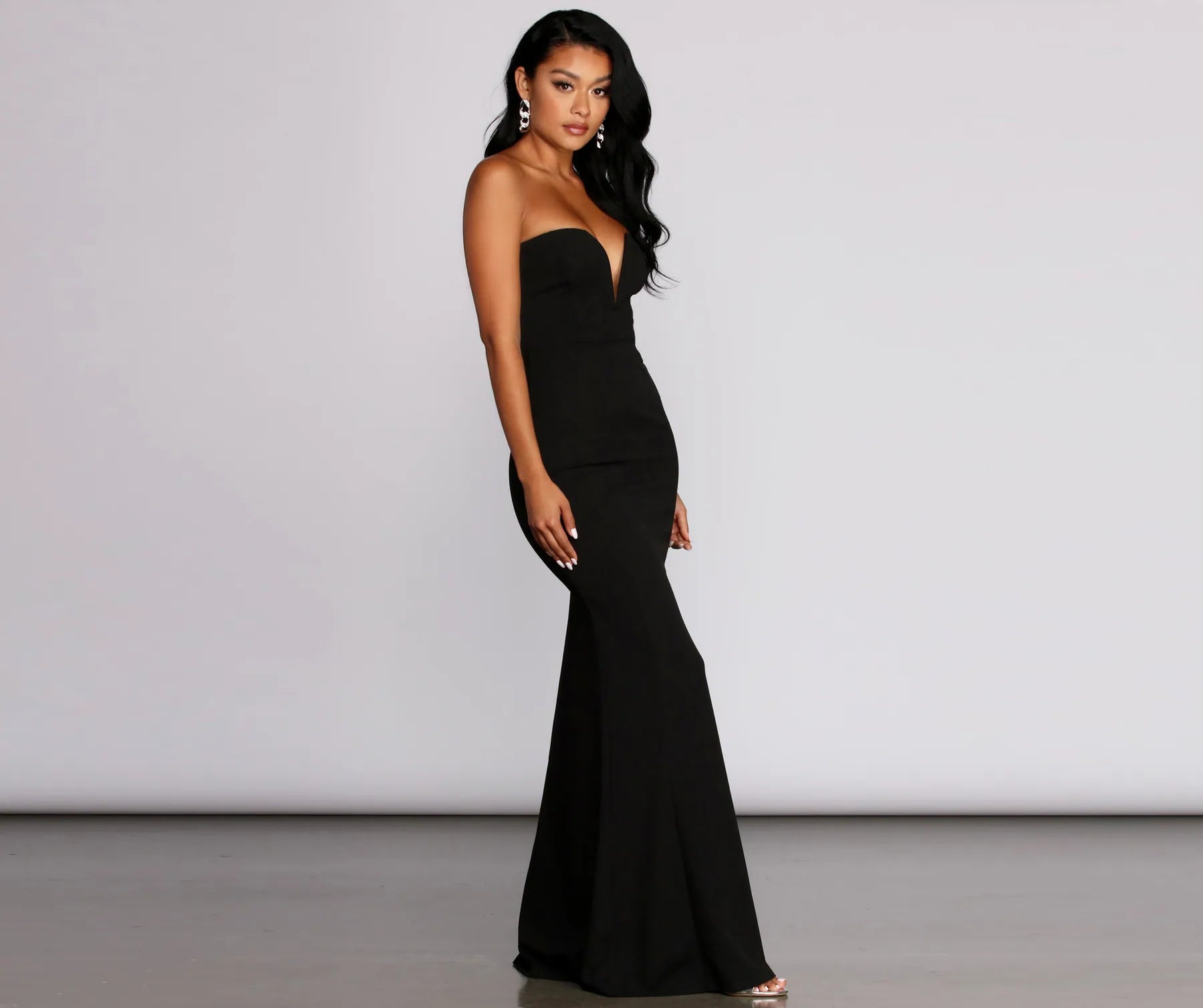 Sharon Wired V Dress - BLACK
