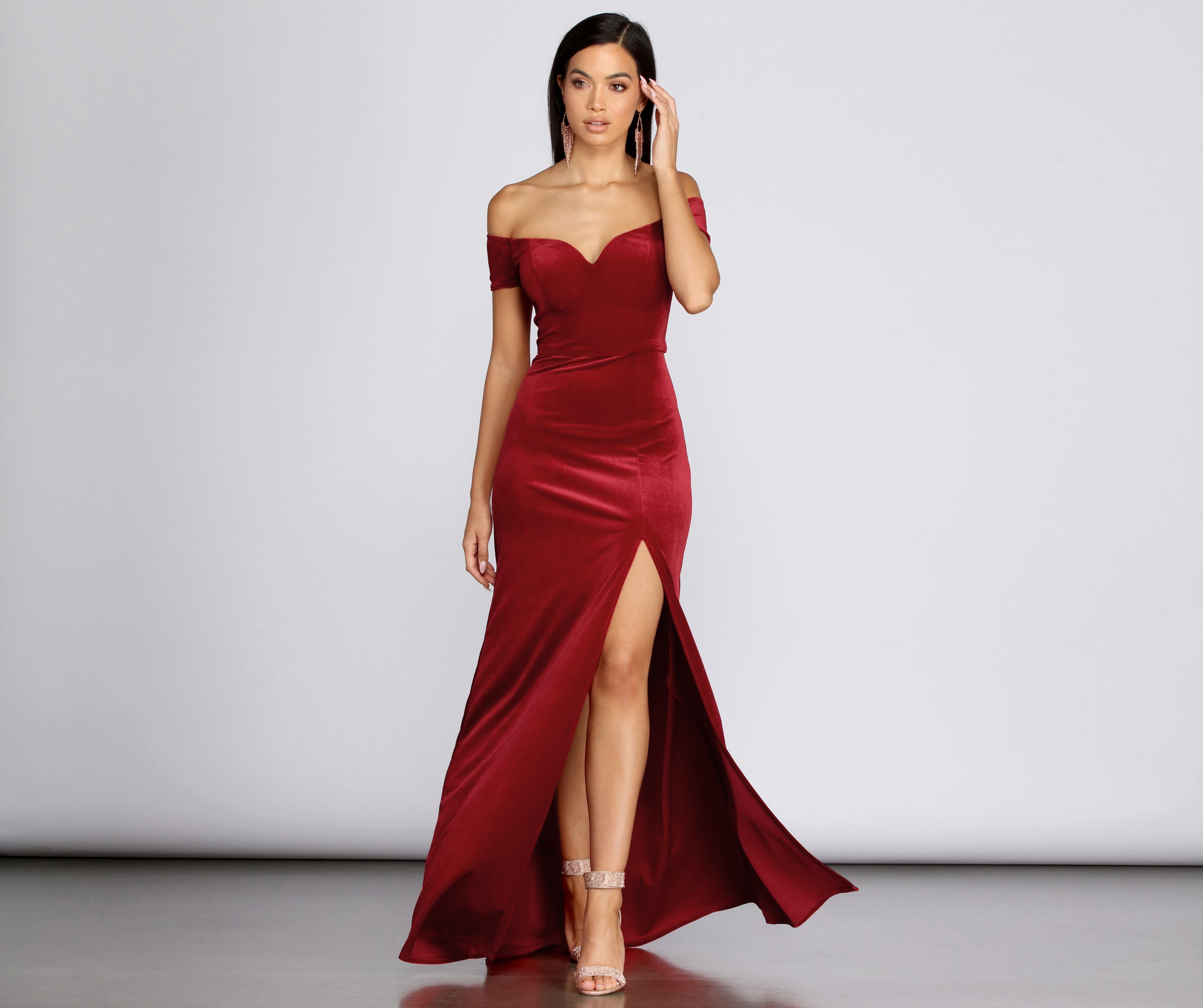 Shania Formal Velvet Sweetheart Dress - RED