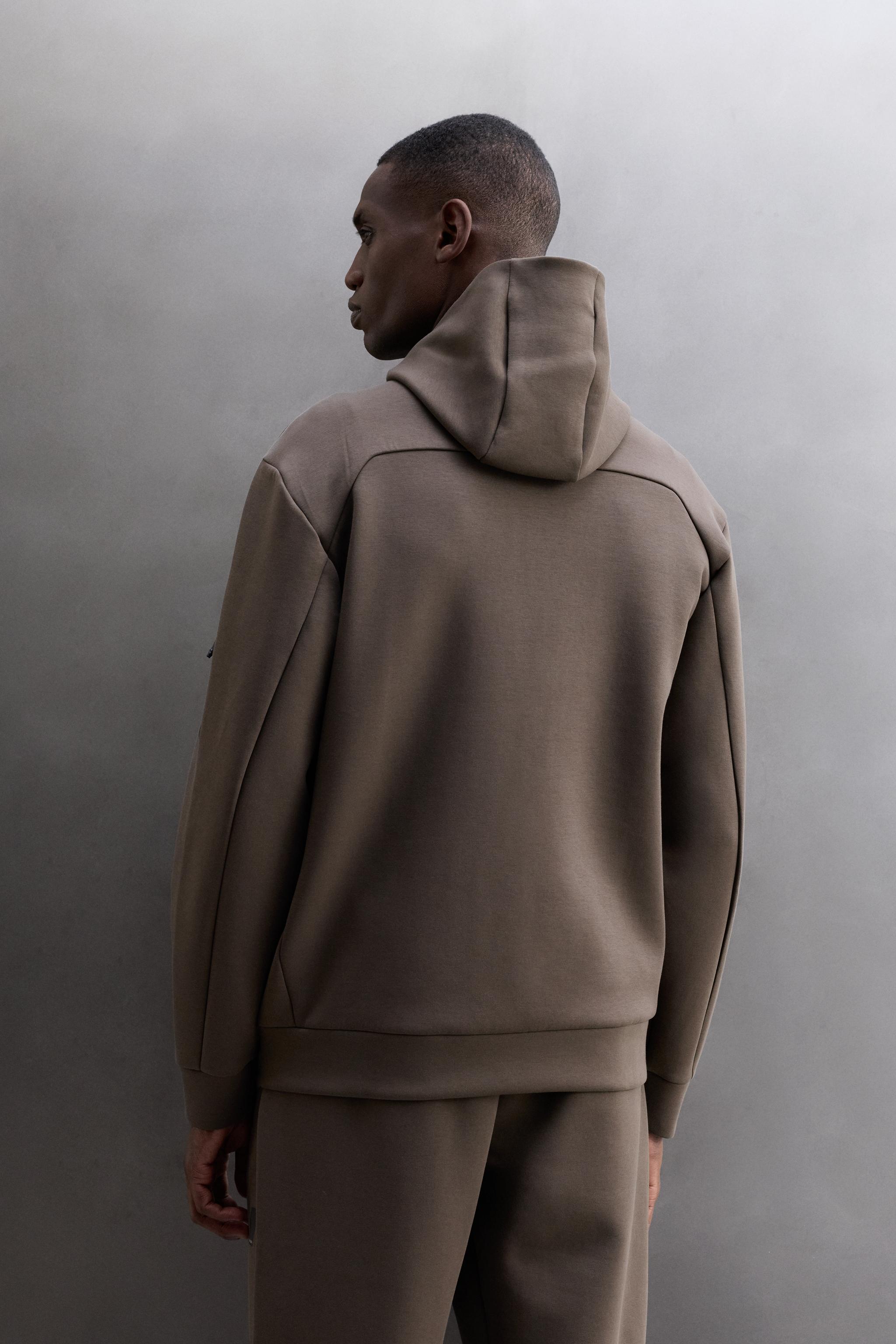 TECHNICAL ZIP-UP HOODIE - Dark brown