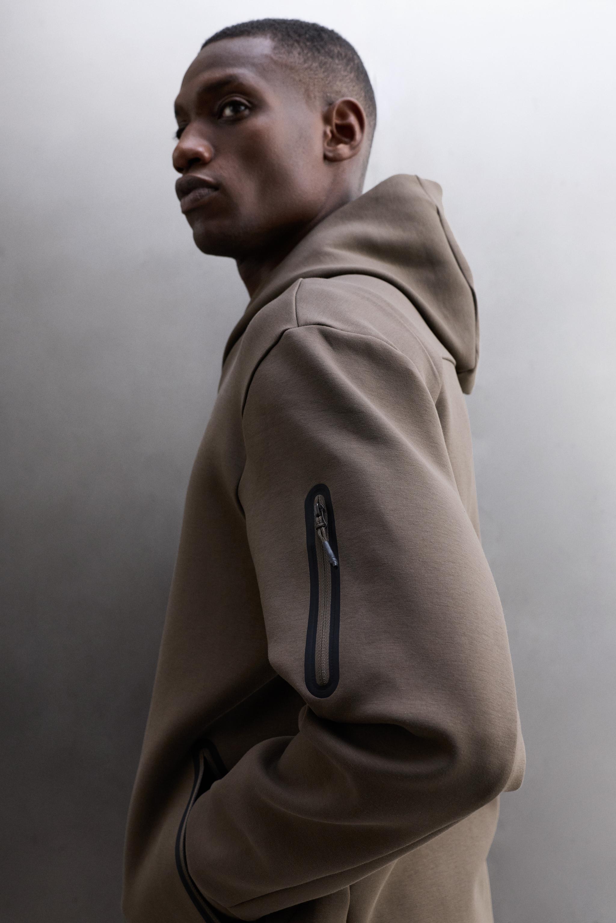 TECHNICAL ZIP-UP HOODIE - Dark brown