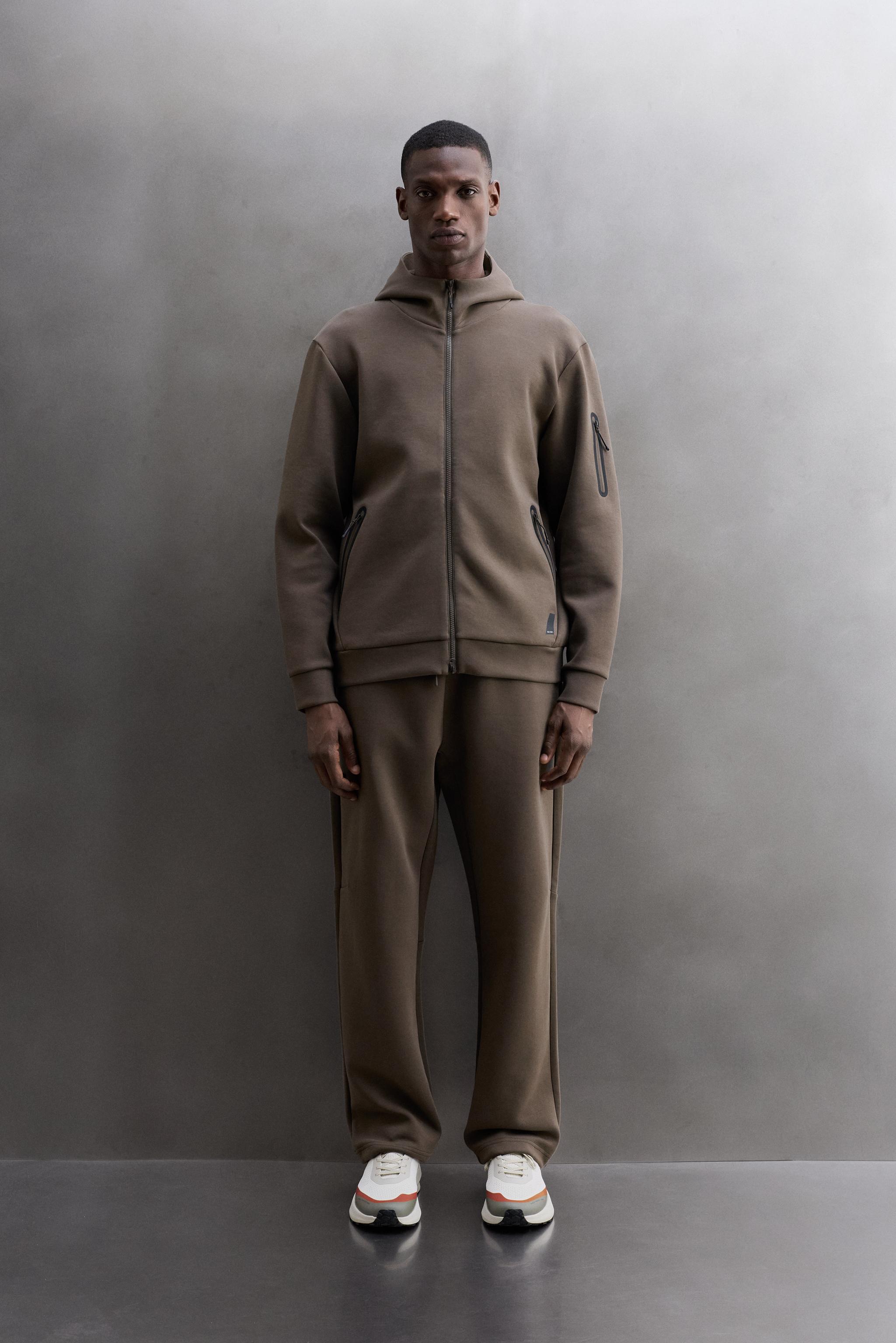 TECHNICAL ZIP-UP HOODIE - Dark brown