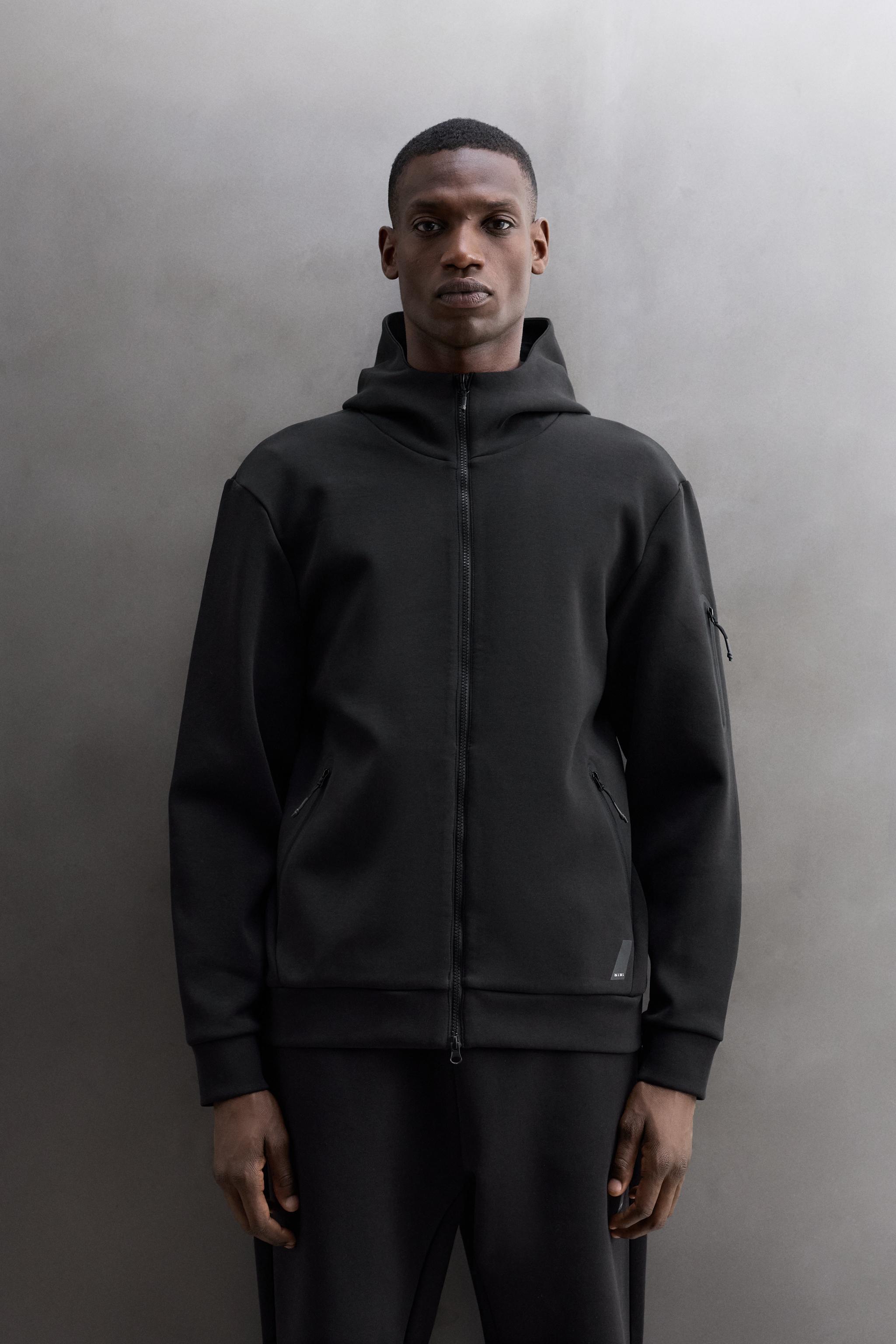 TECHNICAL ZIP-UP HOODIE - Black
