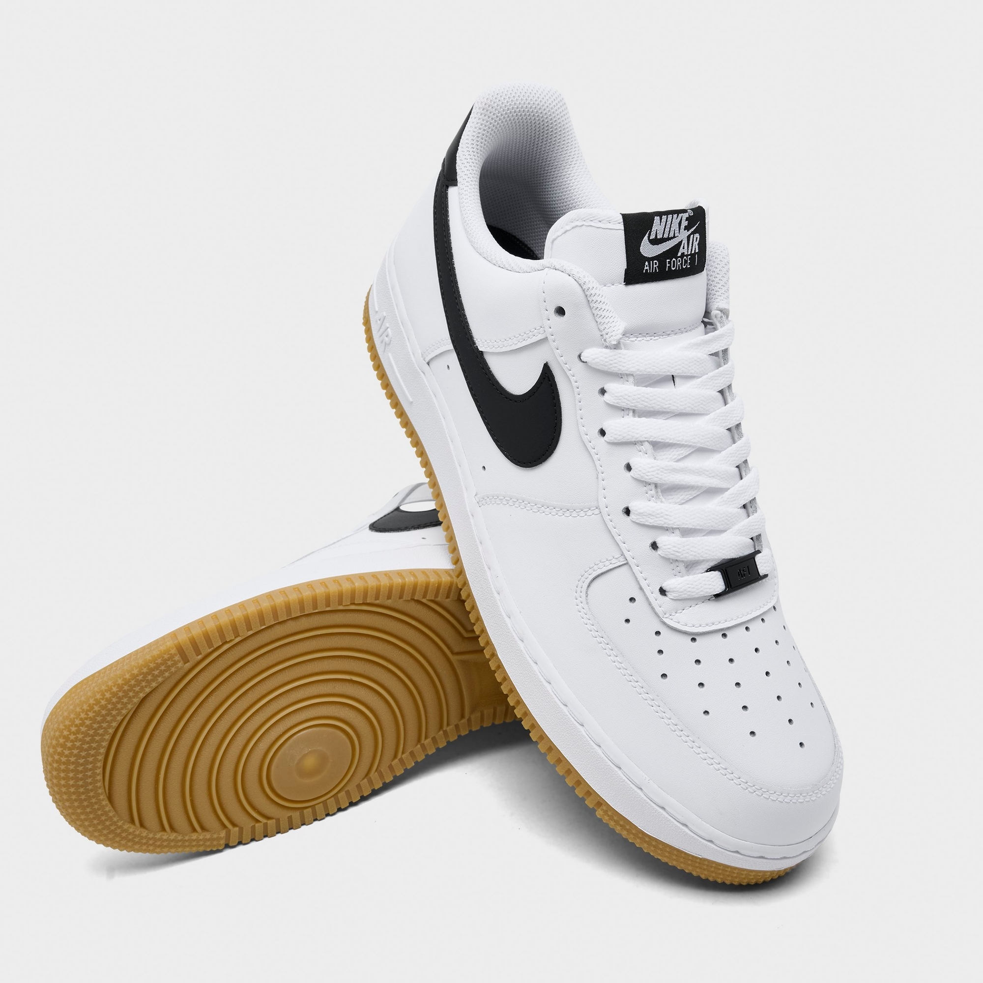 Men's Nike Air Force 1 '07 Casual Shoes — White/Gum Light Brown/Black — Detail shot