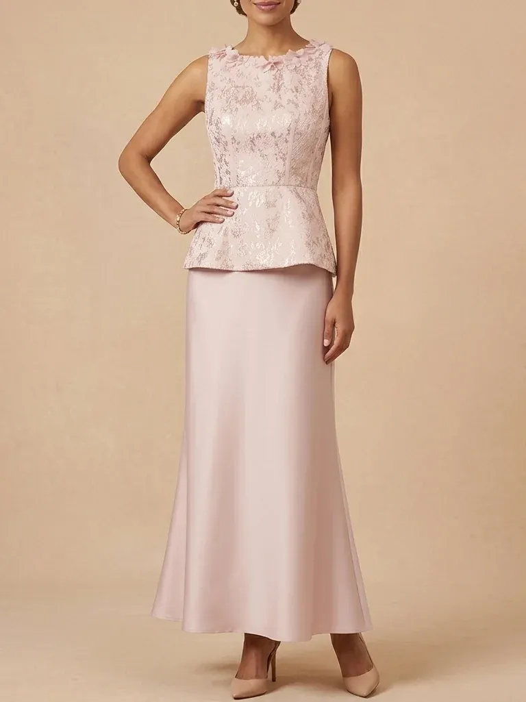 Elegant Peplum Satin Maxi Gown with Floral Appliqué – Sophisticated Mother of the Bride Dress