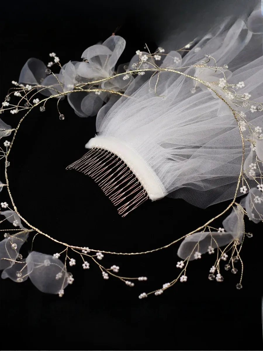 Romantic And Light Forest-style Beaded Floral Wreath For Brides Bridal Hair Comb Style Veil
