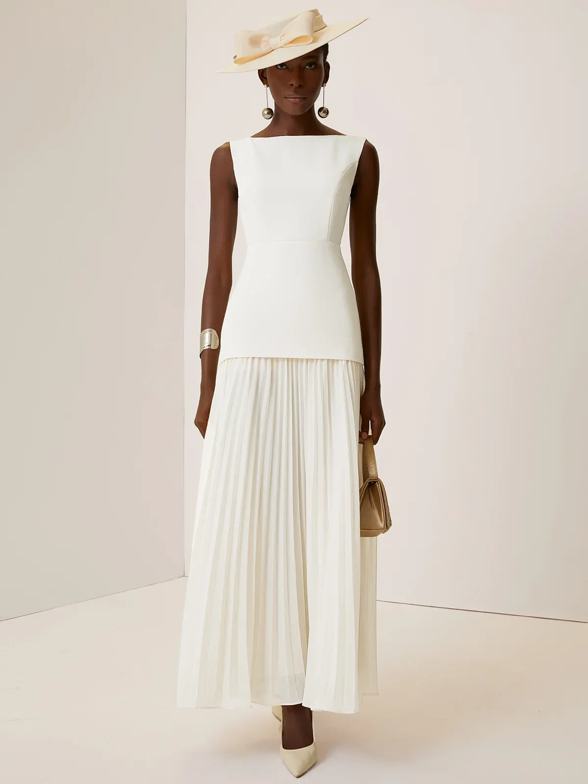 Off White Pleated Classic Boat Neck Sleeveless A-Line Floor-length Gown Dress