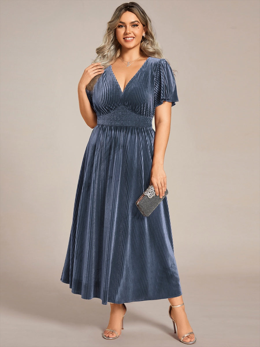 Plus Size A-line V-Neck Short Sleeve Pleated Velvet Fall Wedding Guest Dress #color_Dusty Blue