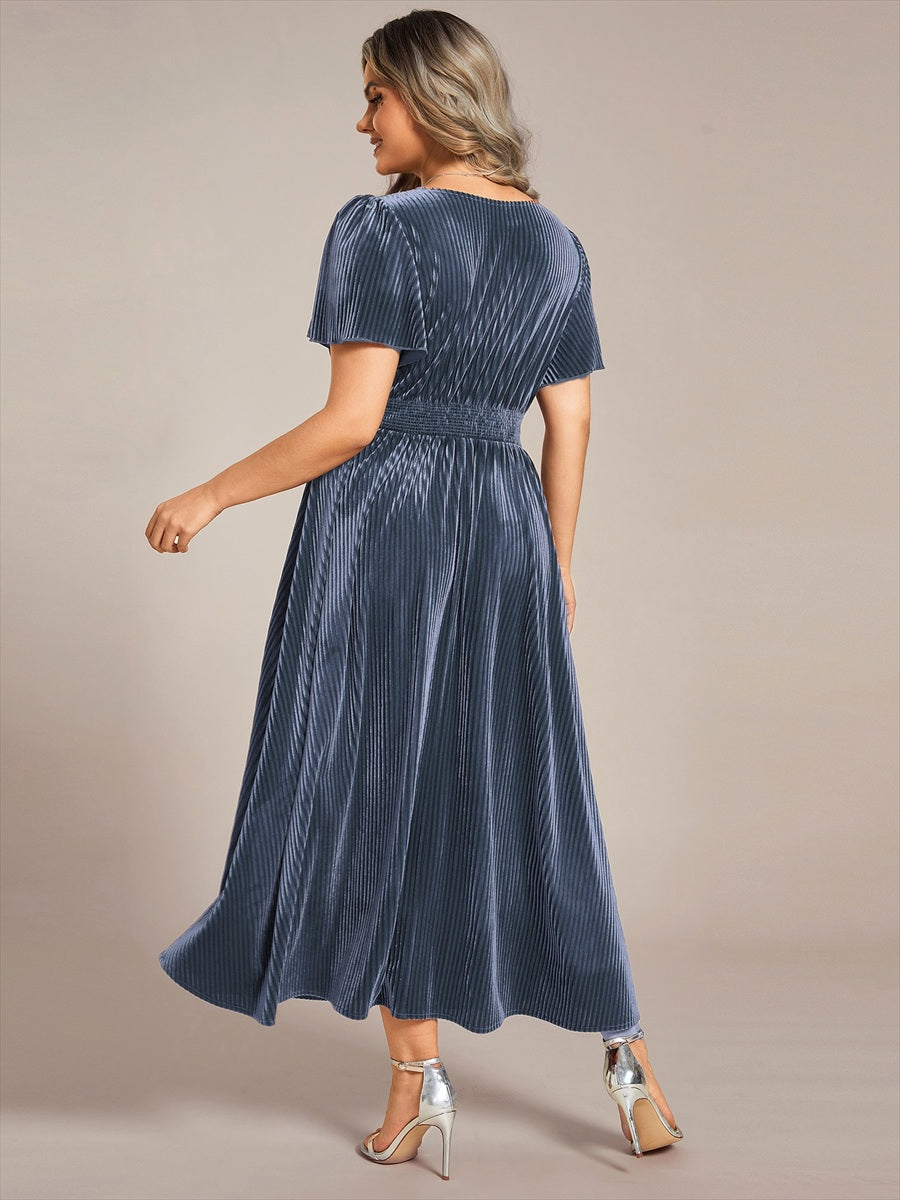 Plus Size A-line V-Neck Short Sleeve Pleated Velvet Fall Wedding Guest Dress #color_Dusty Blue