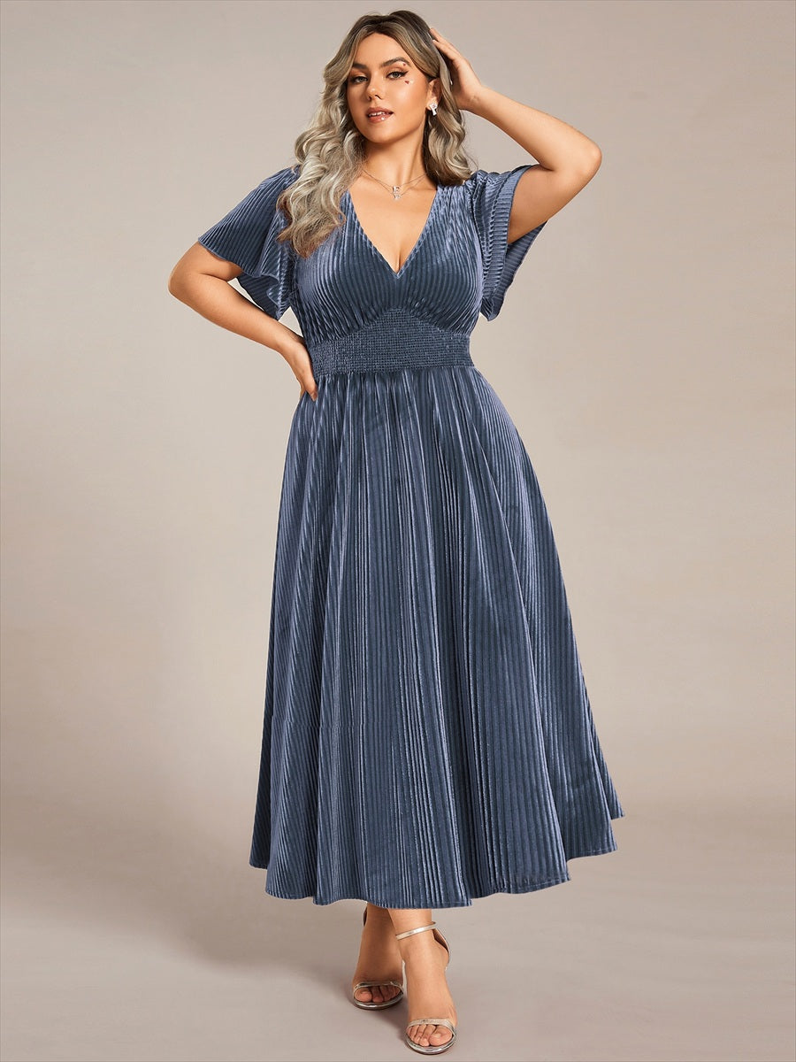 Plus Size A-line V-Neck Short Sleeve Pleated Velvet Fall Wedding Guest Dress #color_Dusty Blue
