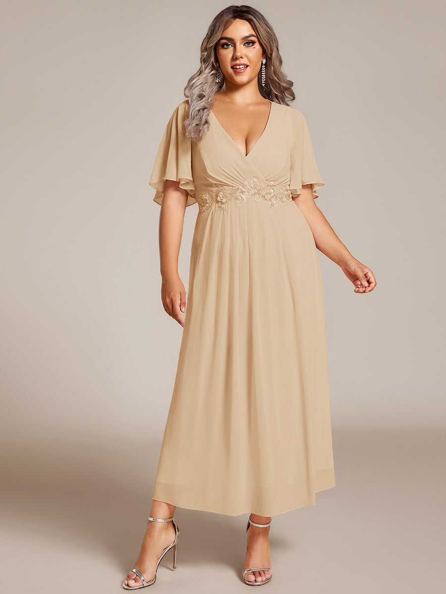 Plus Size Elegant Short Sleeves V-Neck Floral Applique Wedding Guest Dress  #color_Champagne