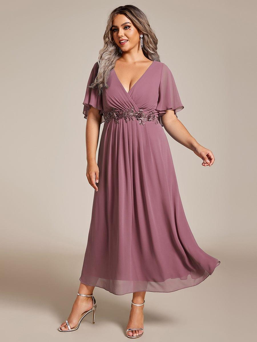 Plus Size Elegant Short Sleeves V-Neck Floral Applique Wedding Guest Dress  #color_Purple Orchid