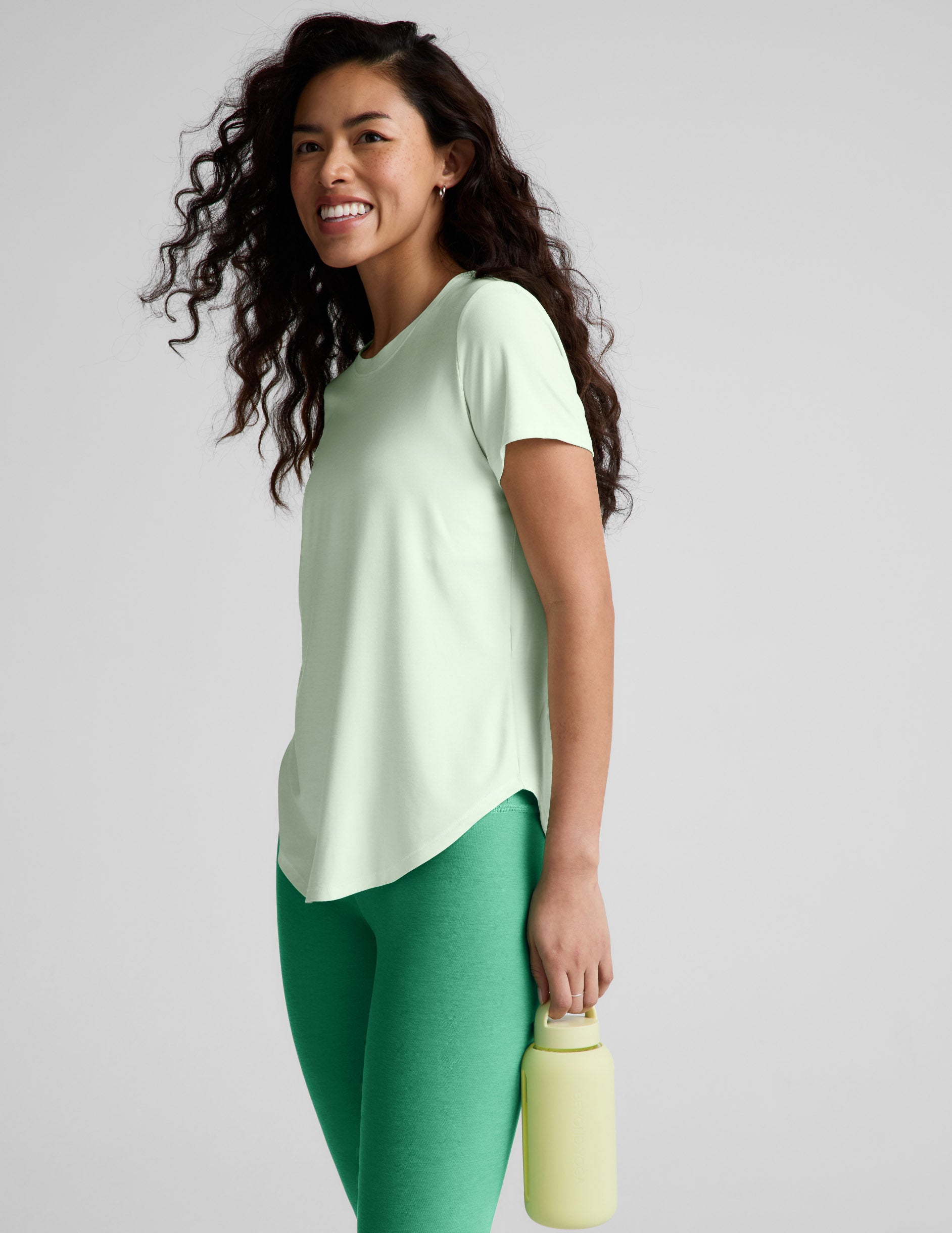 Featherweight On The Down Low Tee - Airy Green Heather