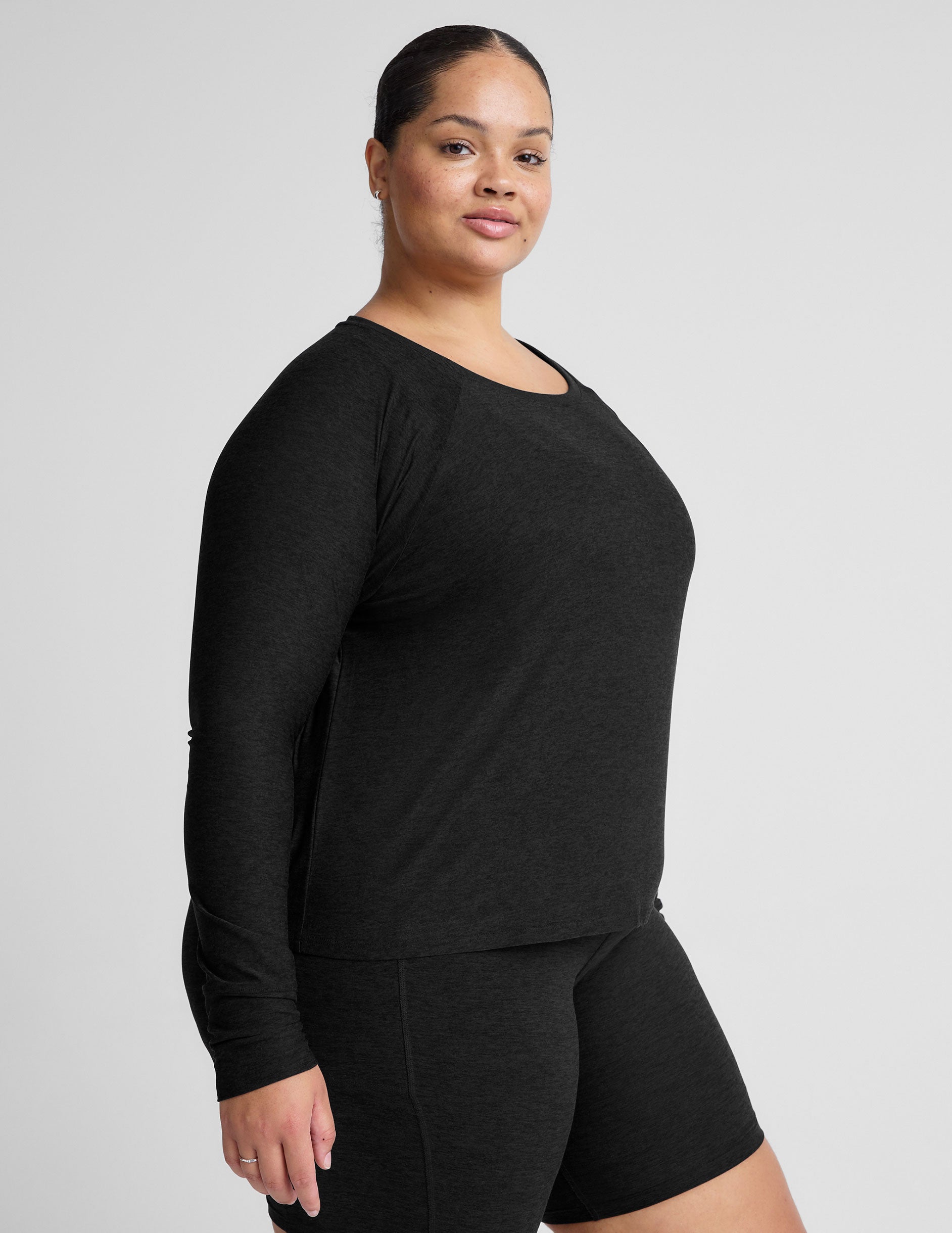 Featherweight Daydreamer Pullover - Darkest Night