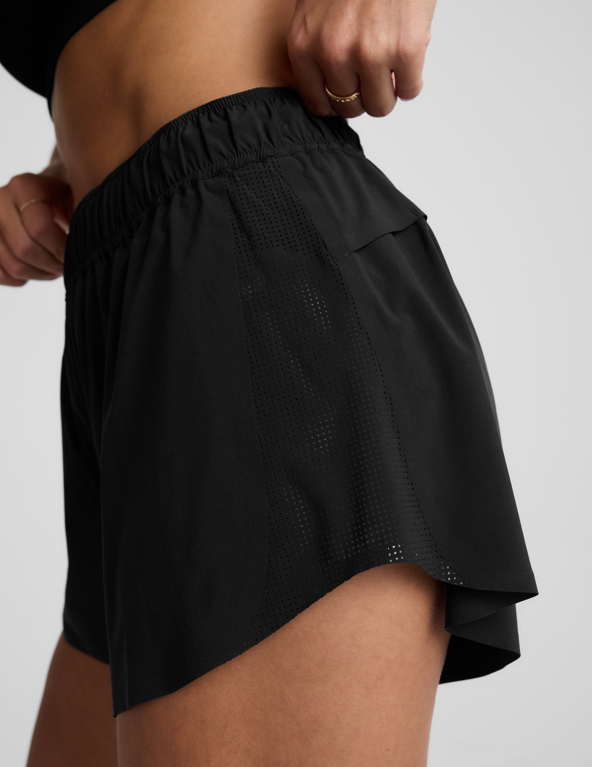 Solemate™ 2.5" Short - Black