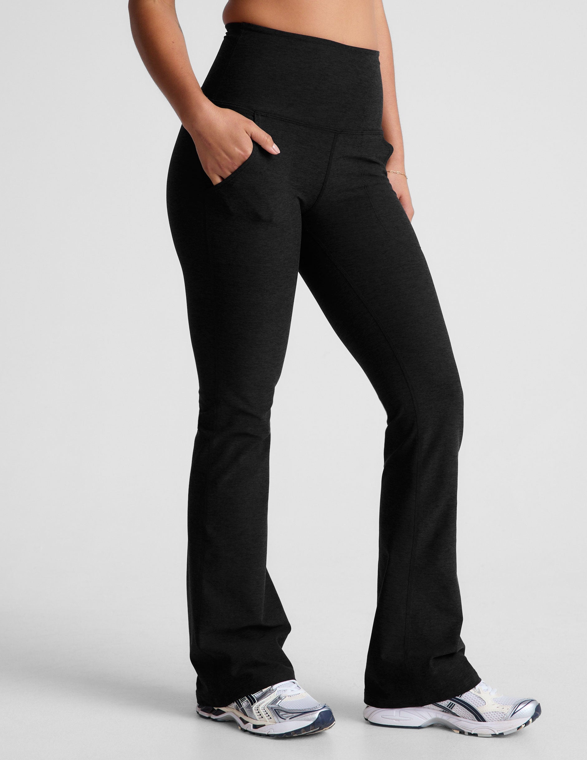 Spacedye™ High Waisted Practice Pocket Bootcut Pant 31" - Darkest Night