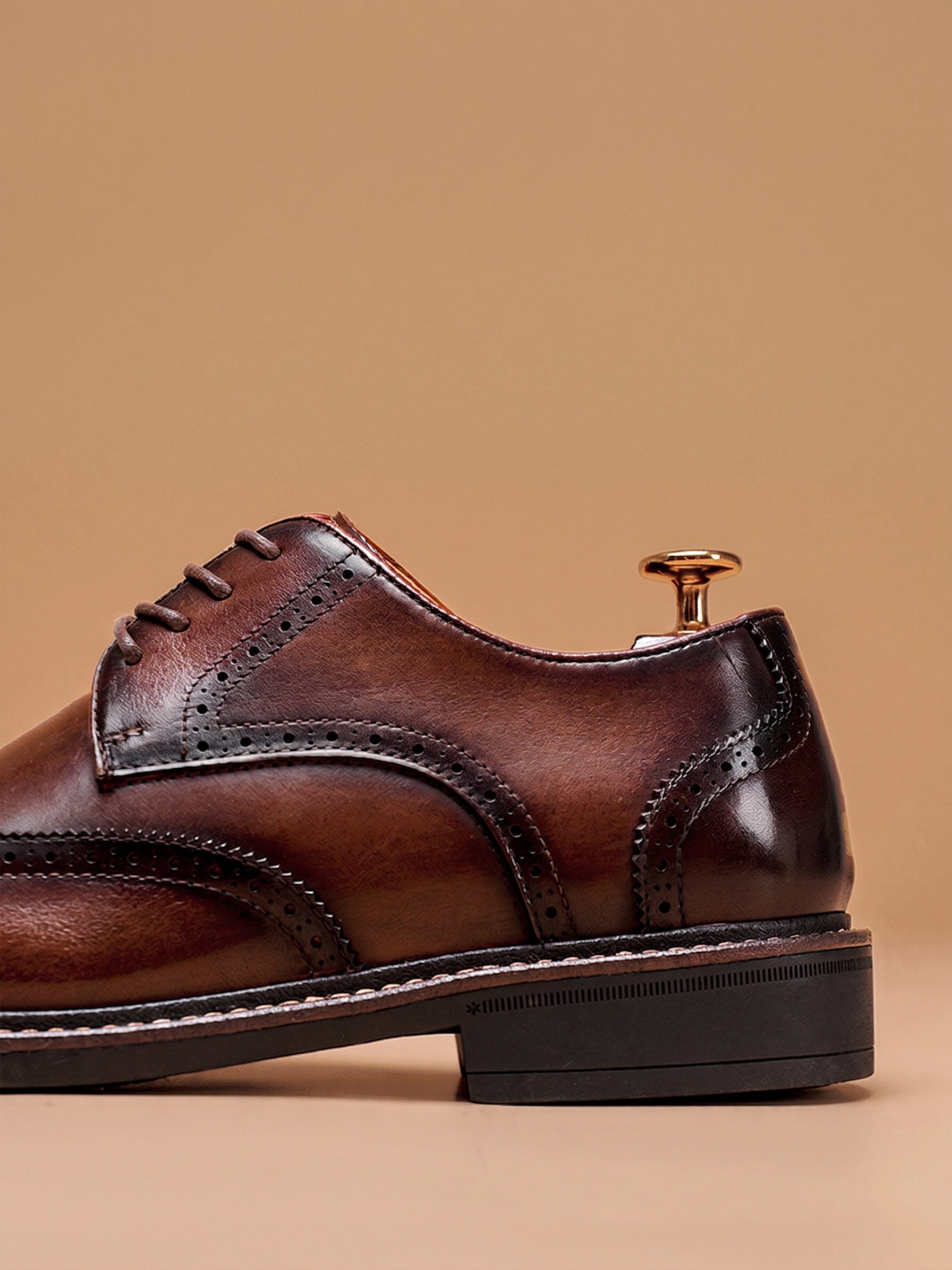 Wingtip Leather Brogue Shoes - Brown