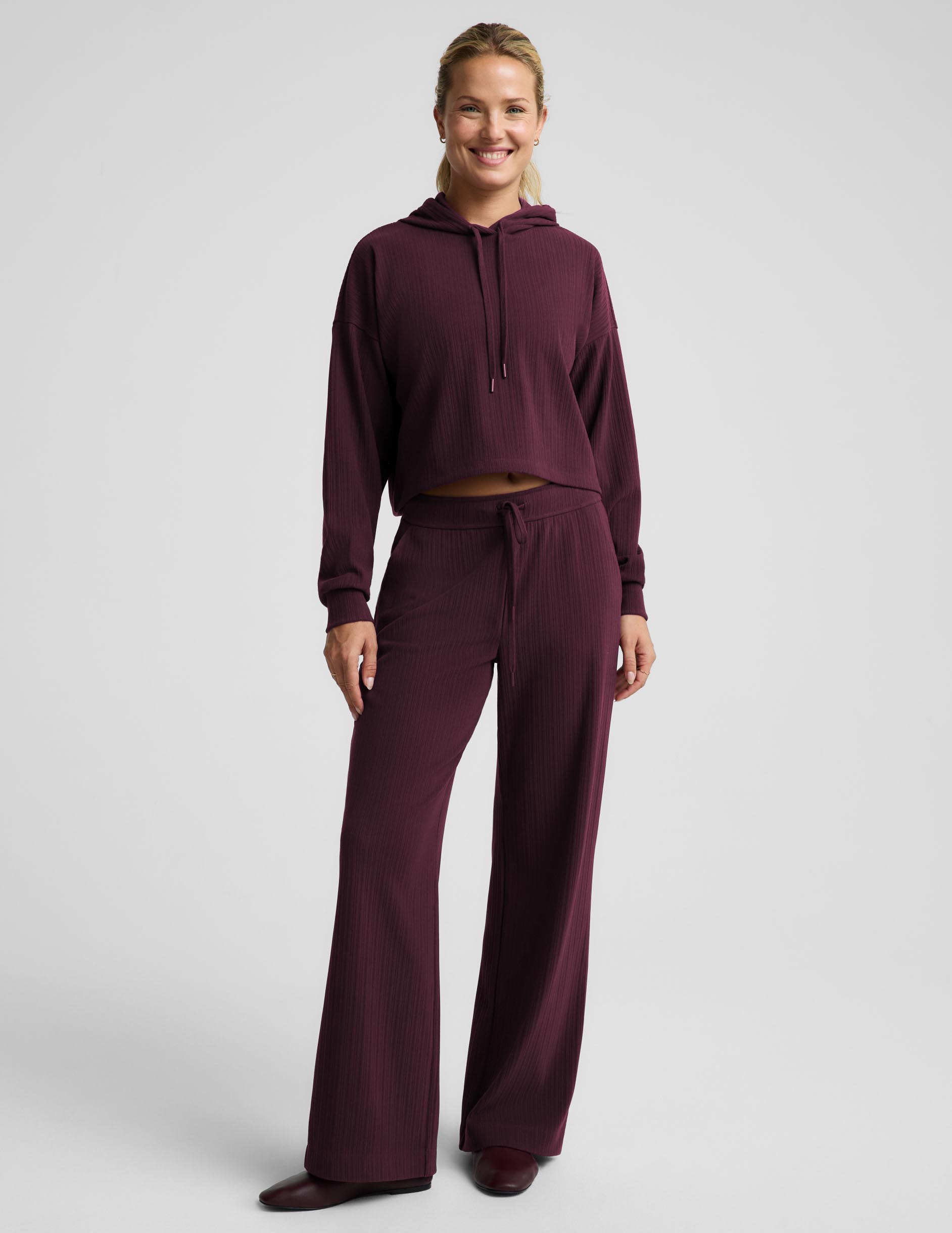 Breathe Easy Ribbed Wide Leg Pant - Cabernet