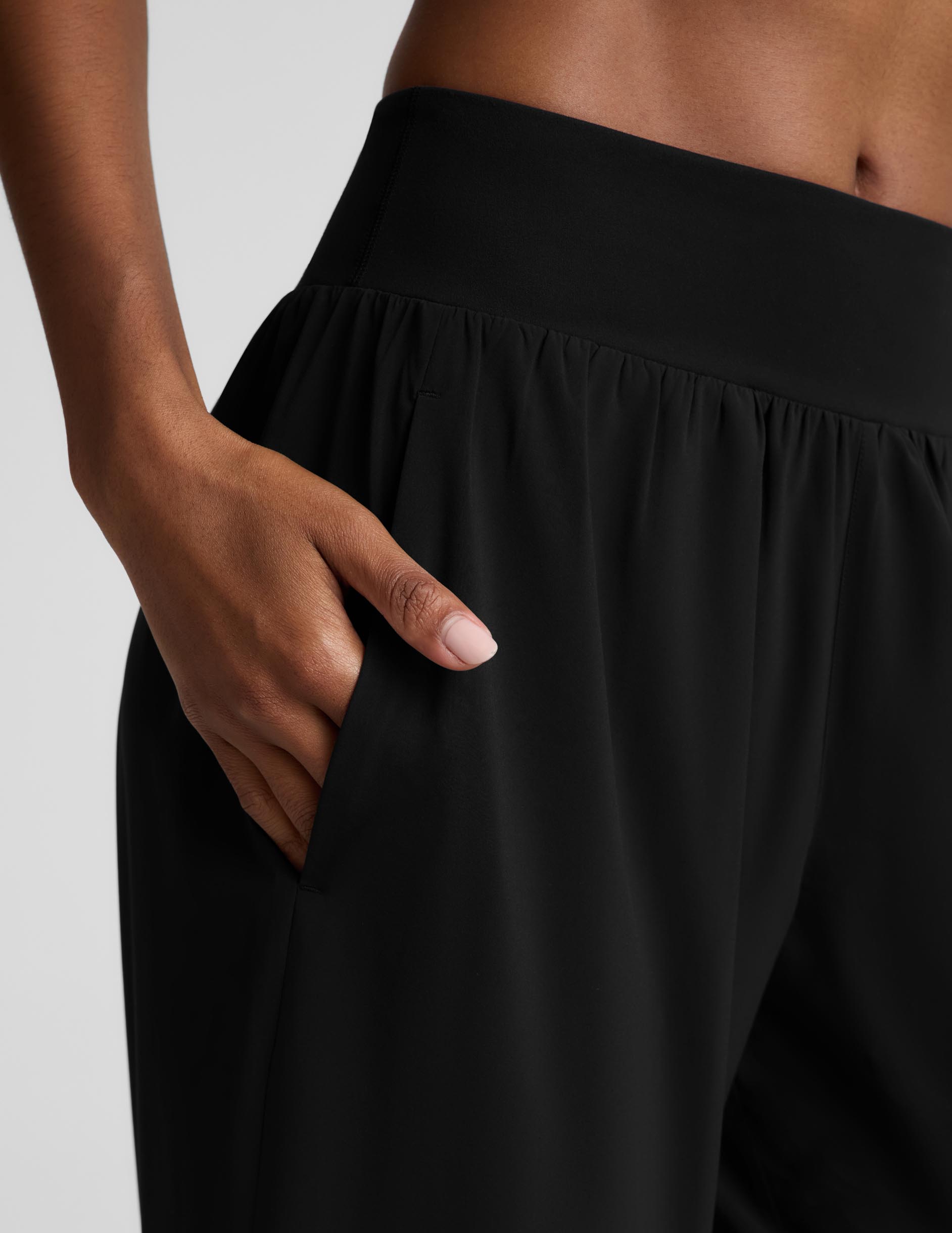 glowzone™ Hybrid Straight Leg Pant 29" - Black