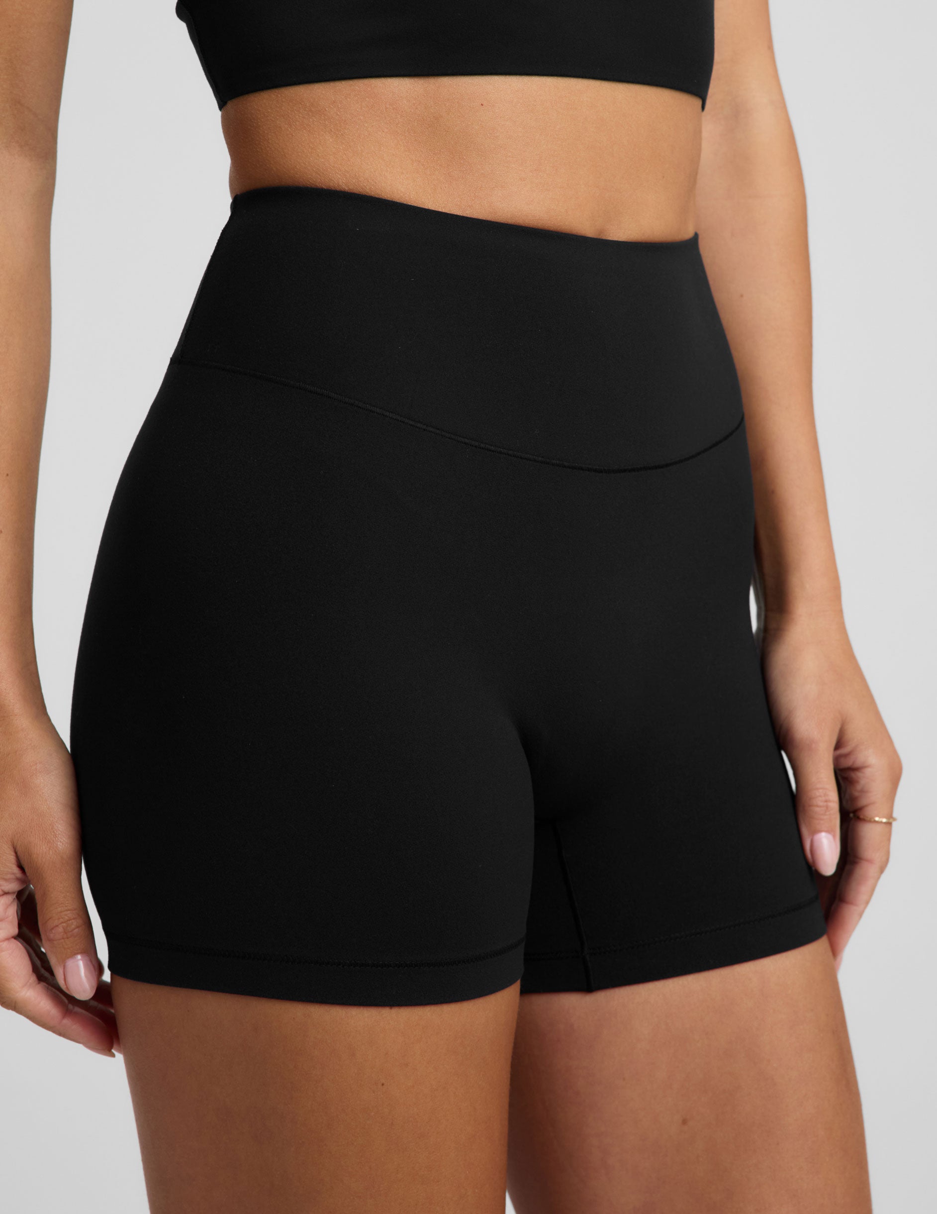 glowzone™ 4" Biker Short - Pitch Black