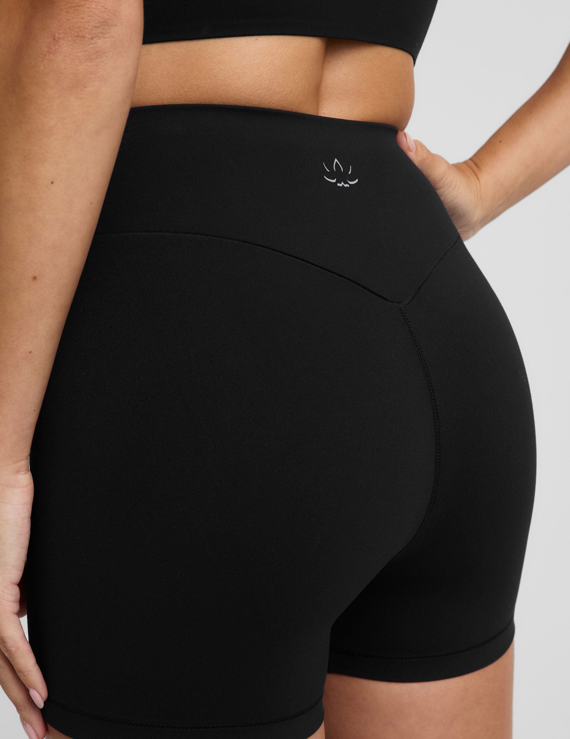 glowzone™ 4" Biker Short - Pitch Black