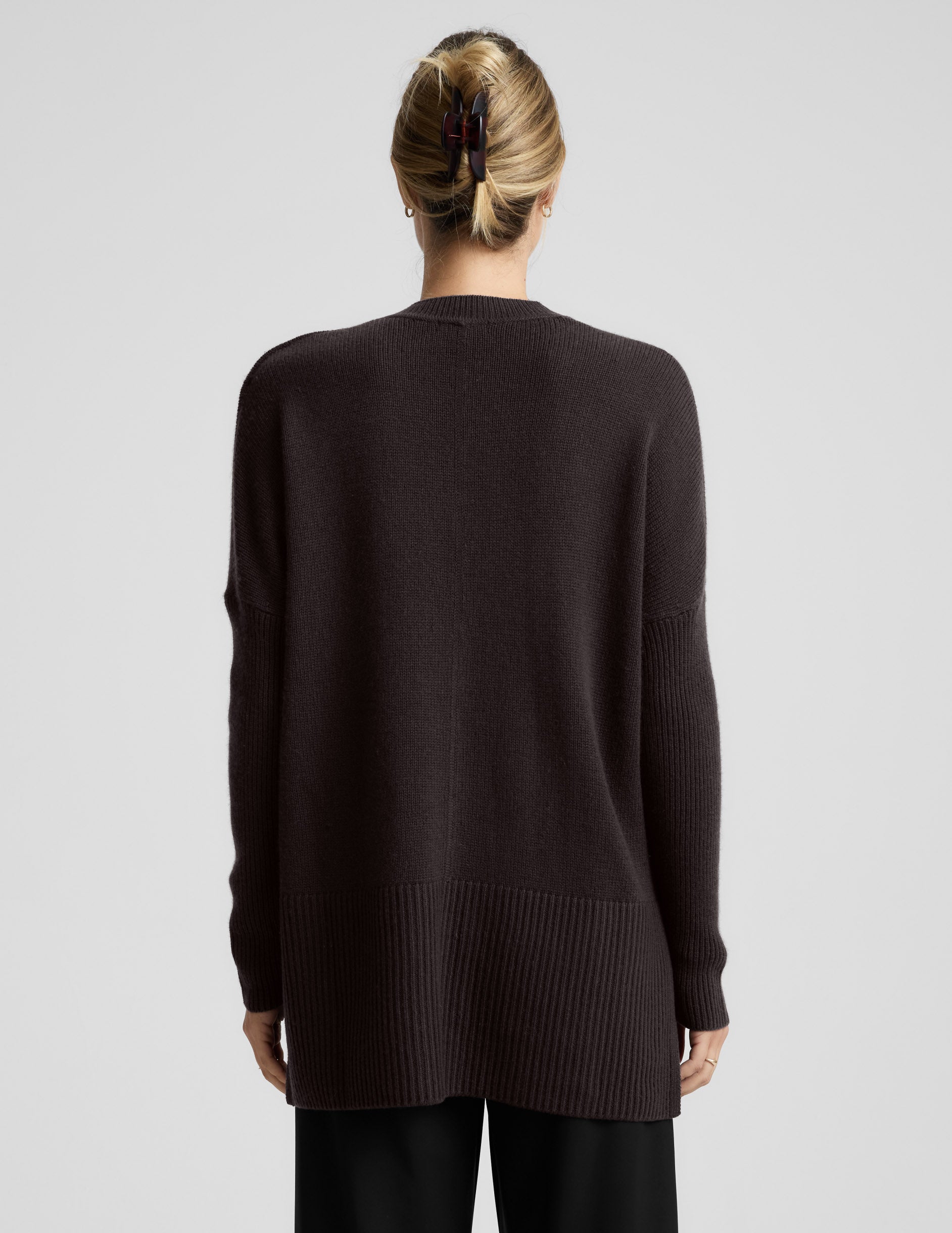 Wool-Cashmere V-Neck Sweater - Dark Chocolate