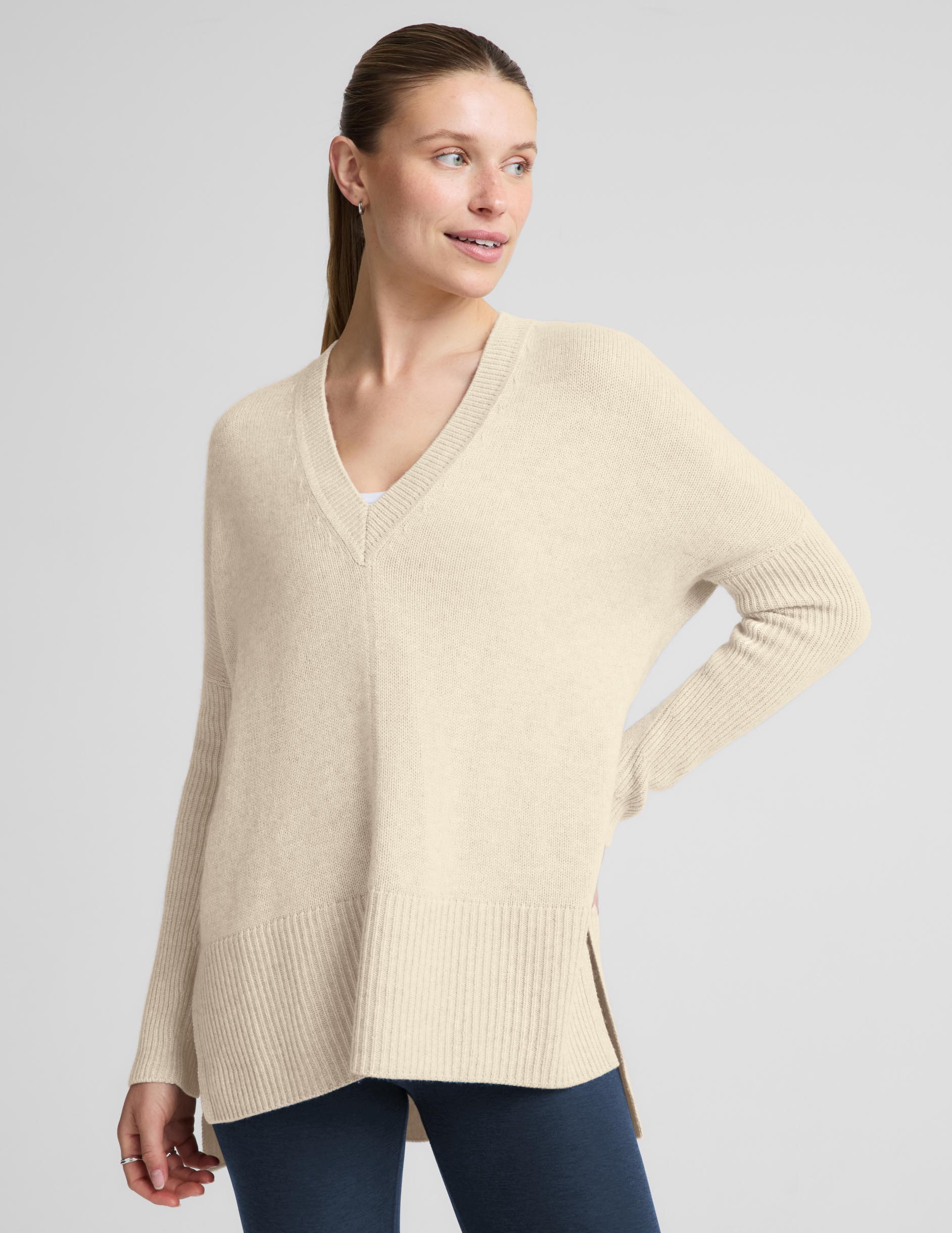 Wool-Cashmere V-Neck Sweater - Ivory